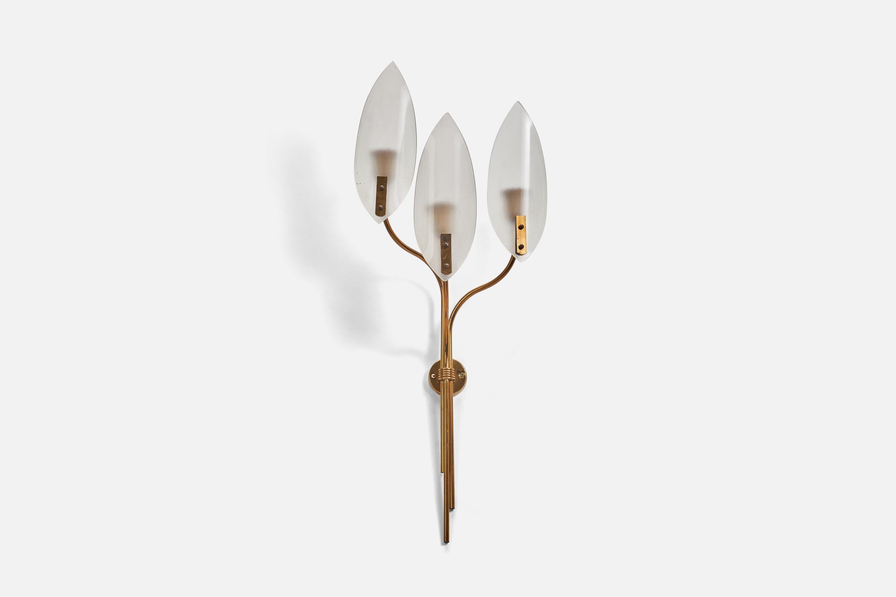 A glass and brass sconce designed and produced in Italy, 1950s. 

Dimensions of back plate (inches) : 2.25 x 2.25 x 0.56 (height x width x depth)

Sockets take E-14 bulbs.

There is no maximum wattage stated on the fixture.