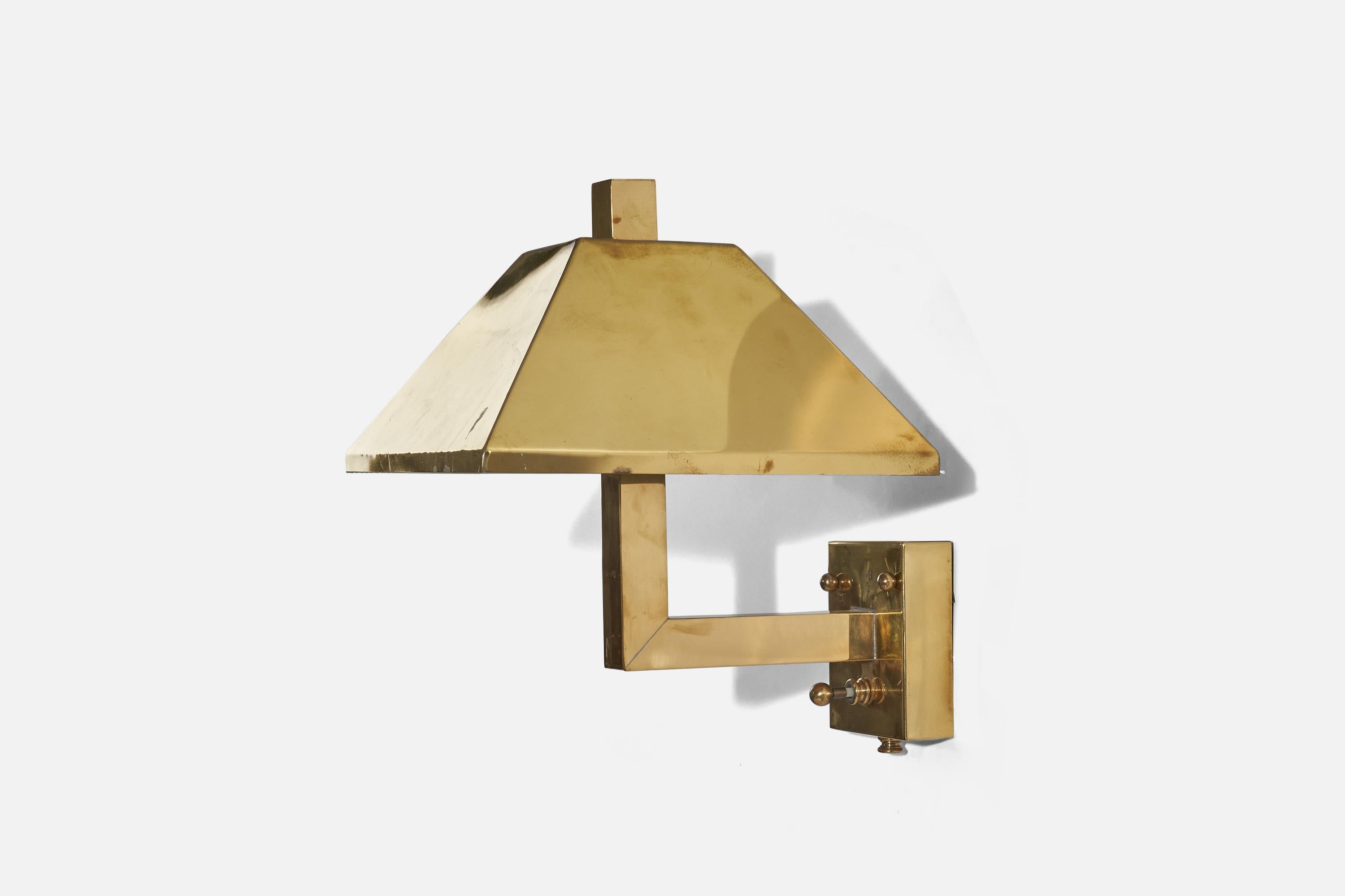 Late 20th Century Italian Designer, Sconce, Brass, Metal, Italy, 1970s For Sale