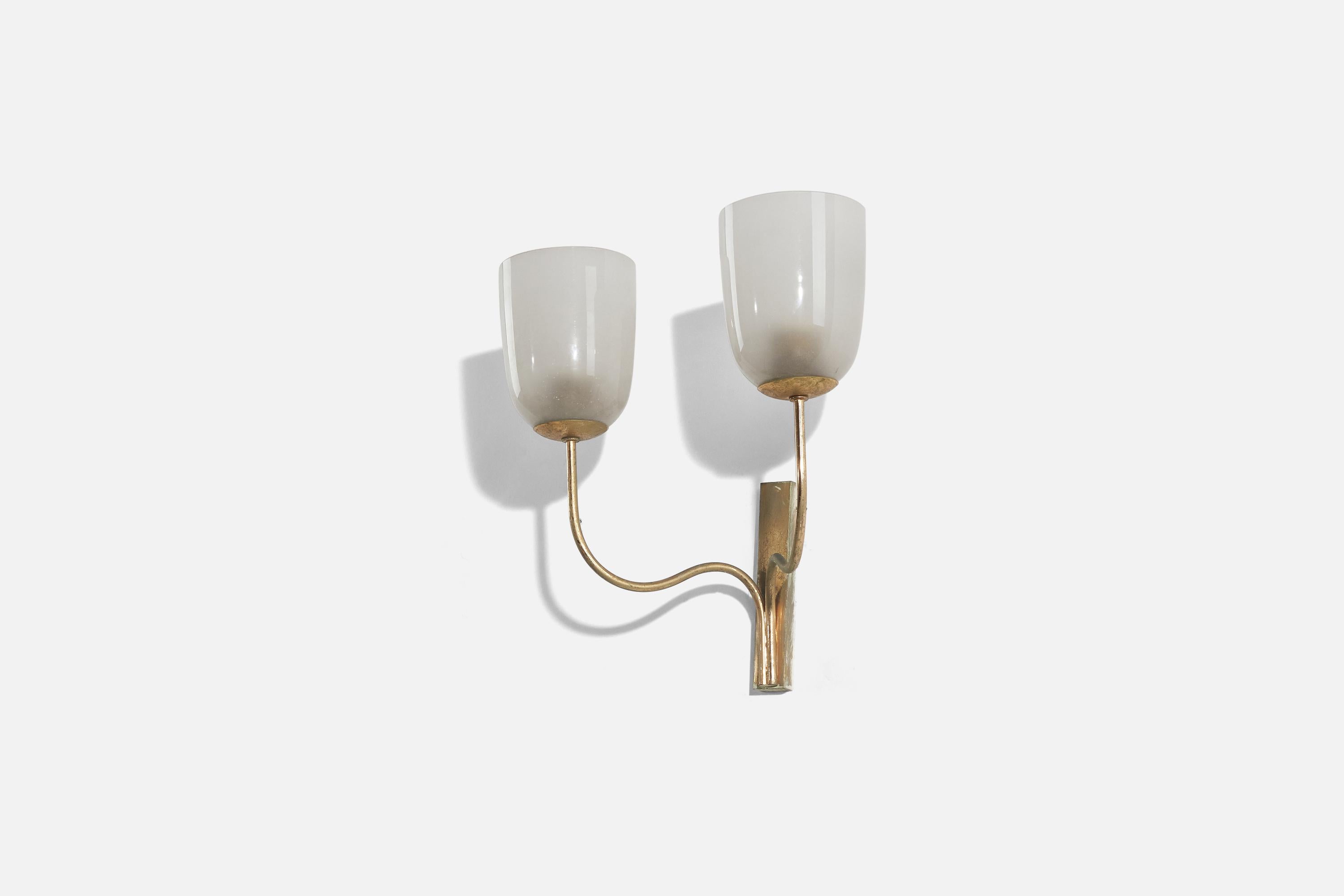 Mid-Century Modern Italian Designer, Sconces, Brass, Glass, Italy, 1940s