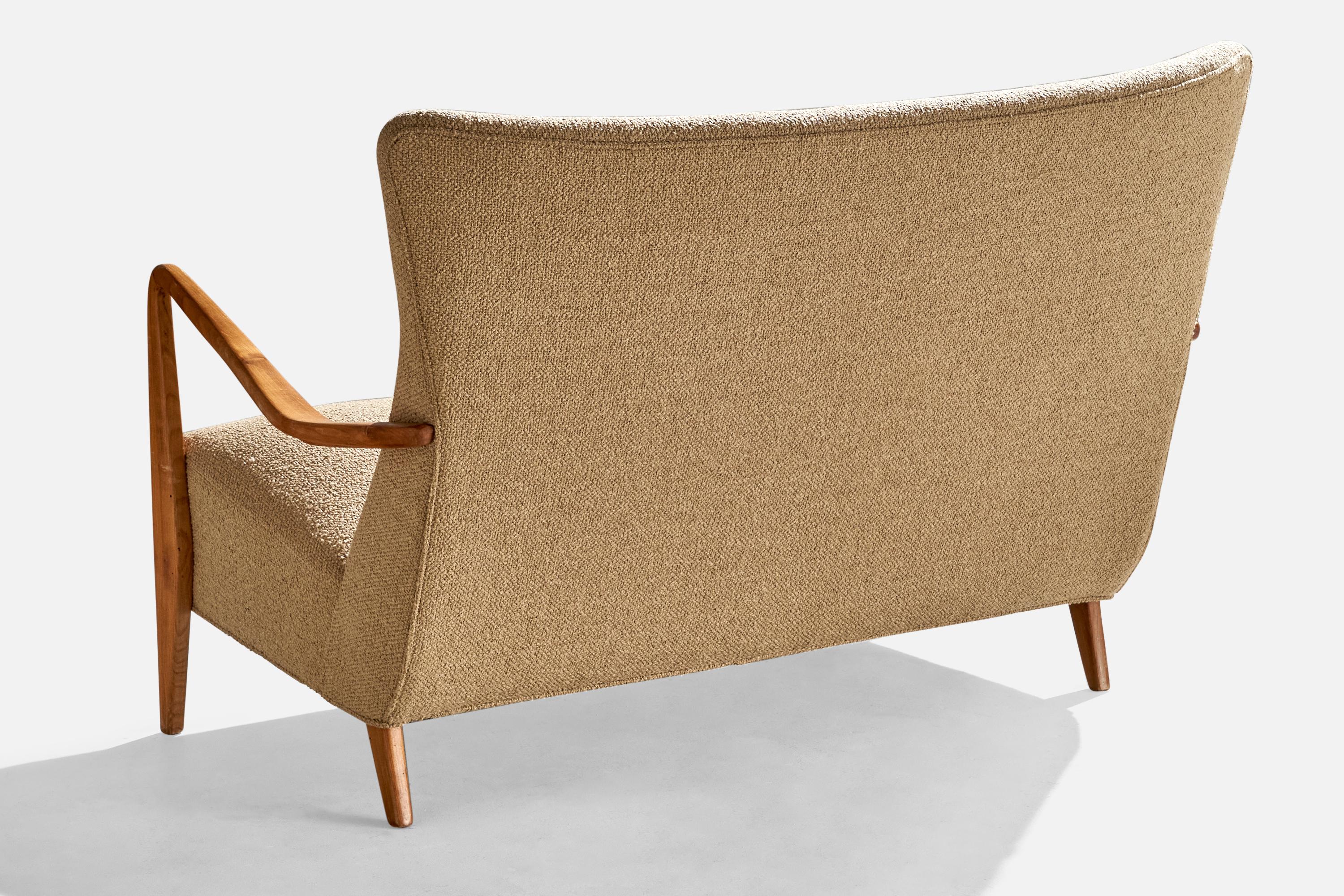 Designer italiano, divano, legno, tessuto, Italia, anni '1950 In condizioni buone in vendita a High Point, NC