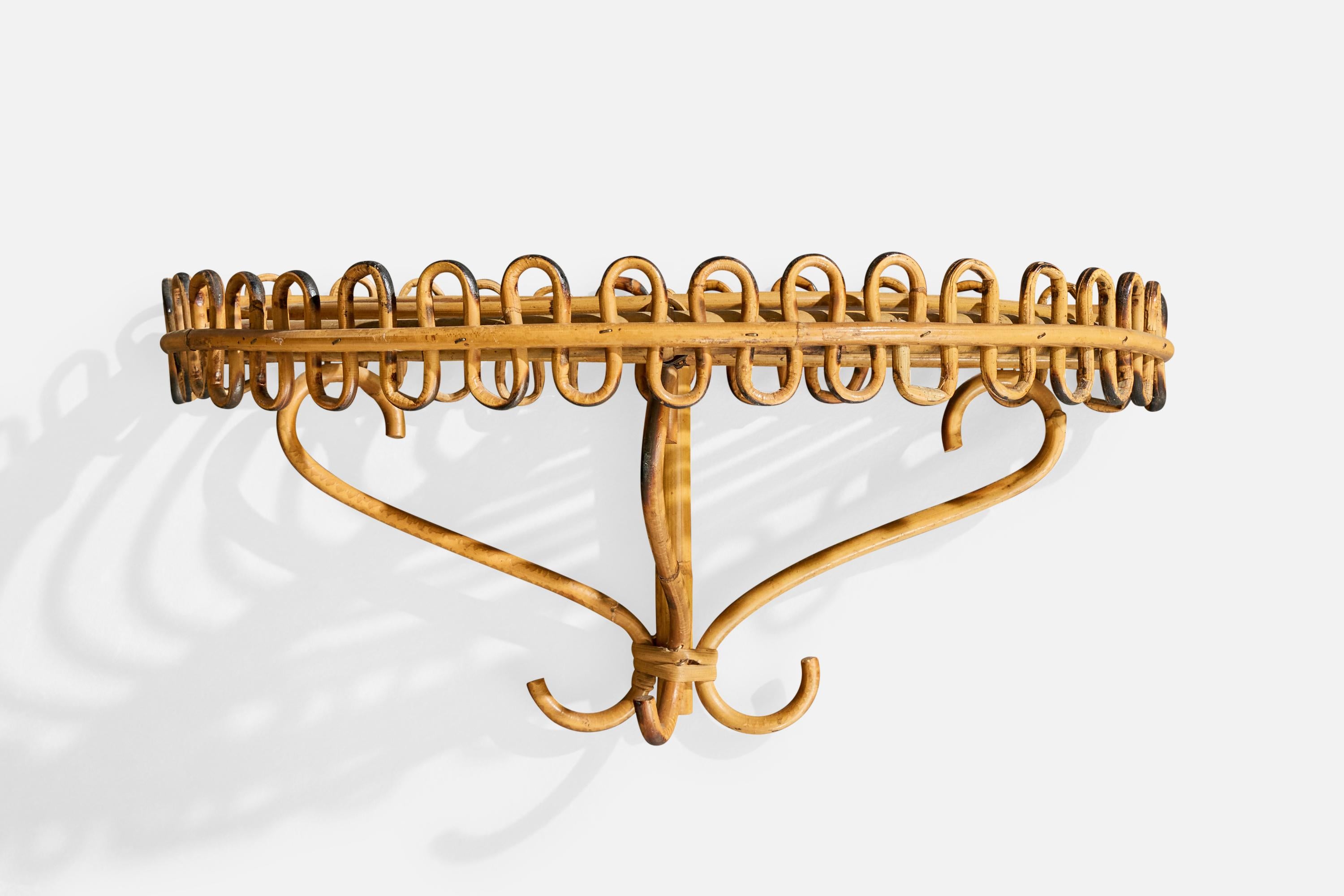 Italienischer Designer, Regal, Bambus, Rattan, Italien, 1960er (Moderne der Mitte des Jahrhunderts) im Angebot