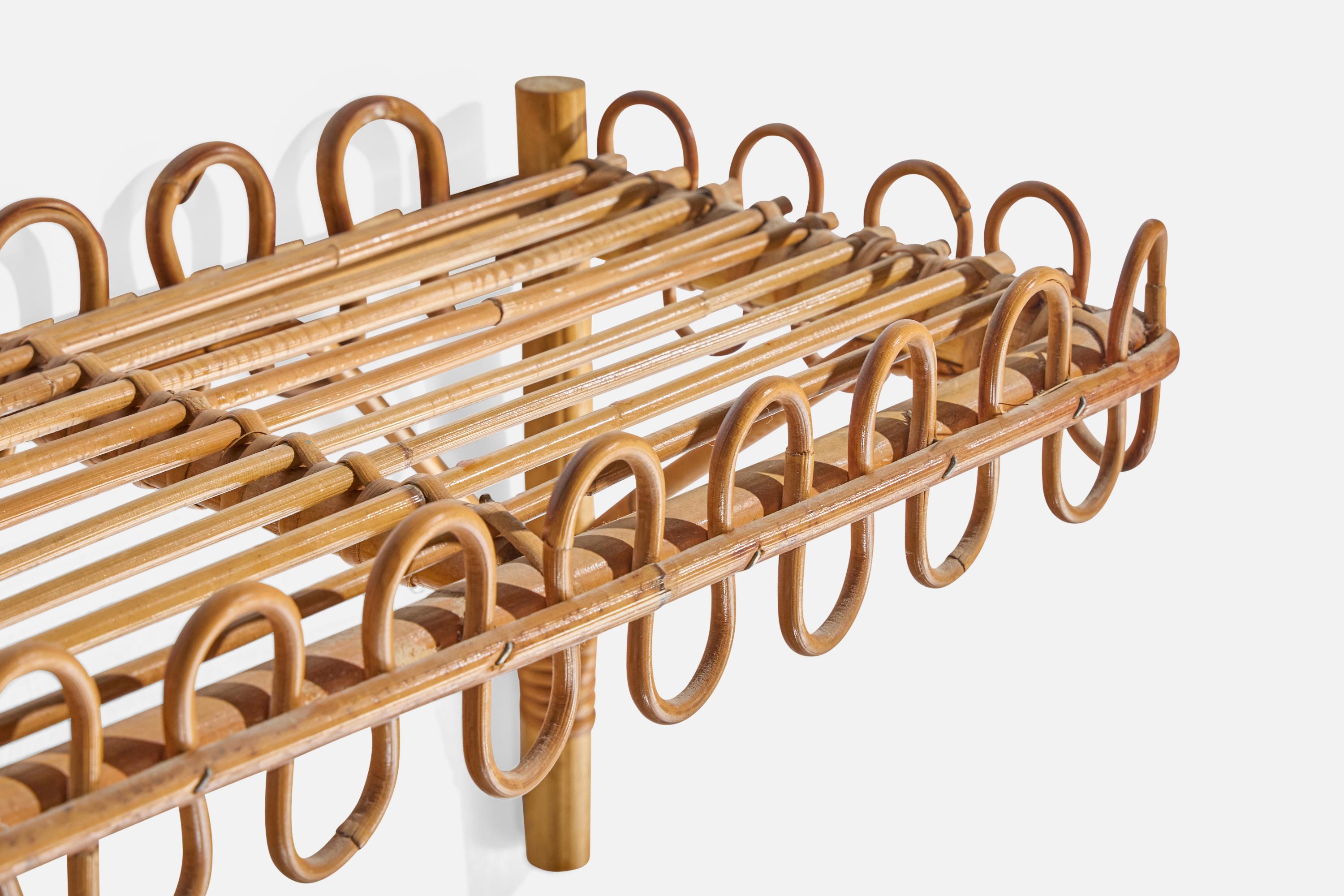 Diseñador italiano, estantería, bambú, ratán, Italia, años 60 mediados del siglo XX en venta