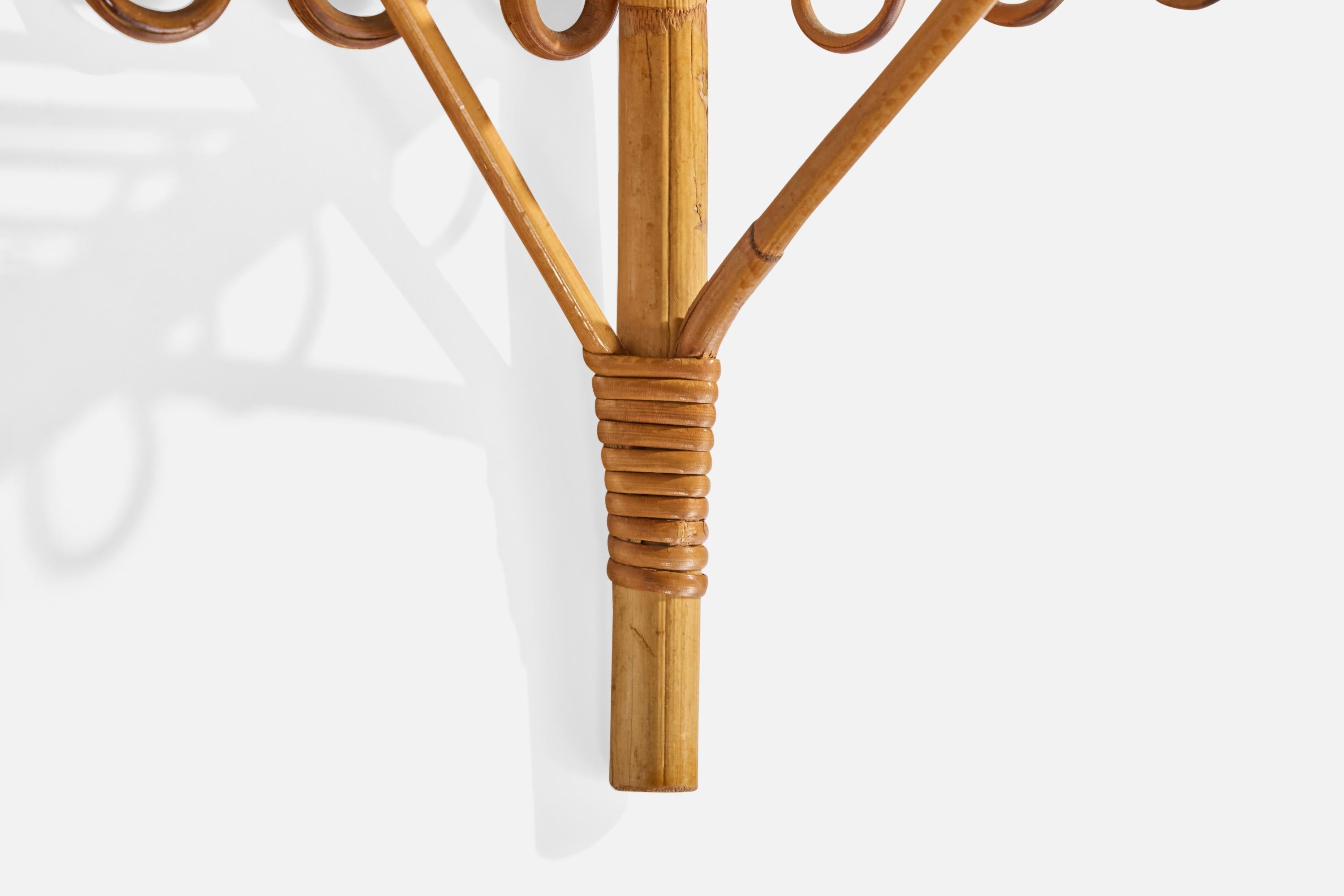 Diseñador italiano, estantería, bambú, ratán, Italia, años 60 en venta 1