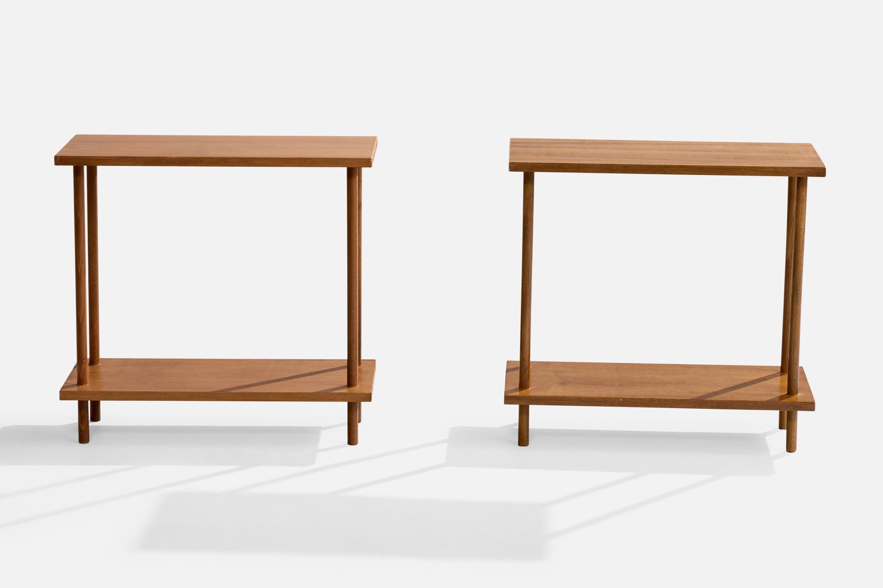 Mid-Century Modern Designer italien, tables d'appoint, bois, Italie, années 1950 en vente