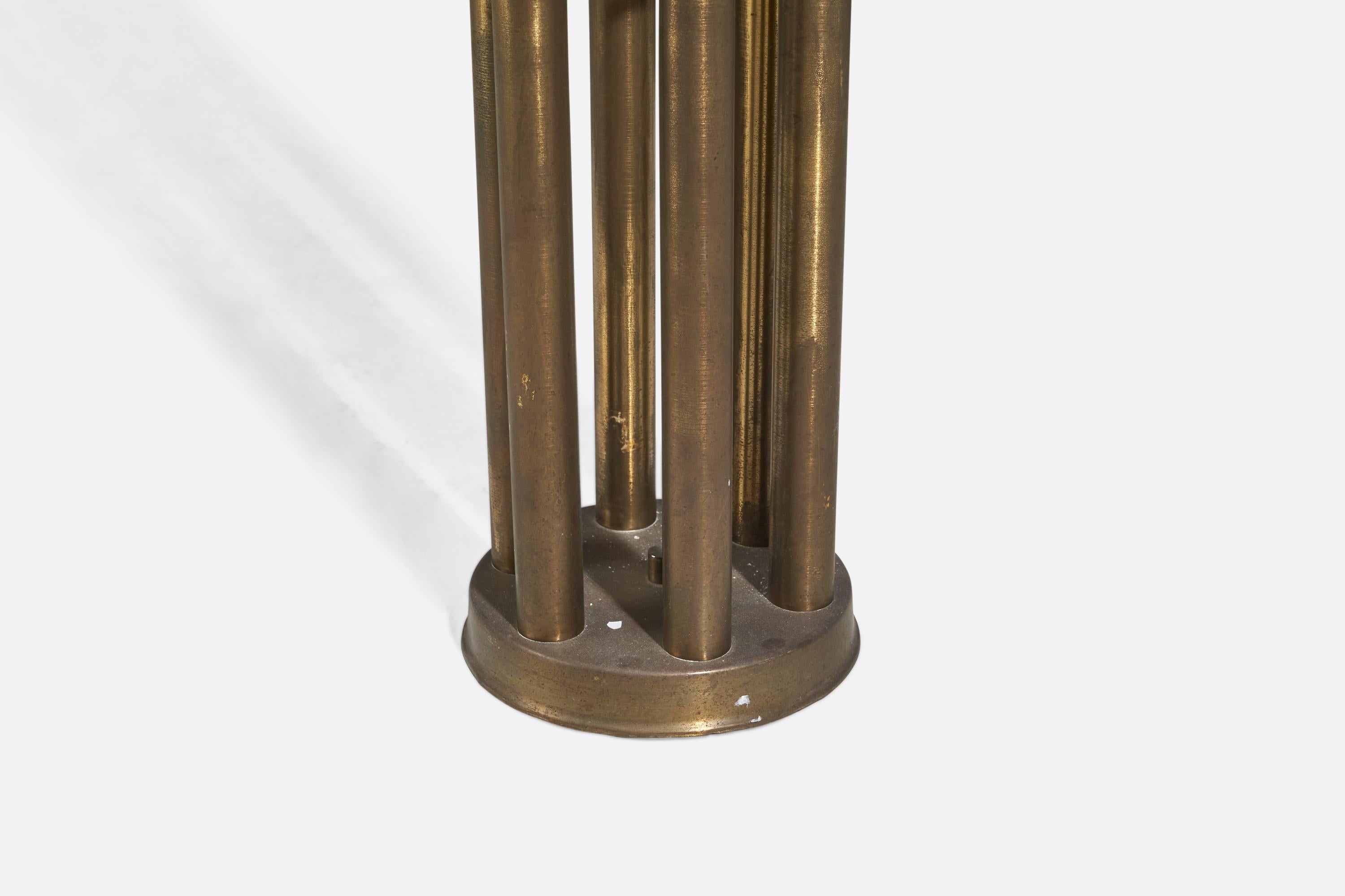 Italian Designer, Floor Lamp, Brass, Italy, 1970s In Good Condition For Sale In High Point, NC
