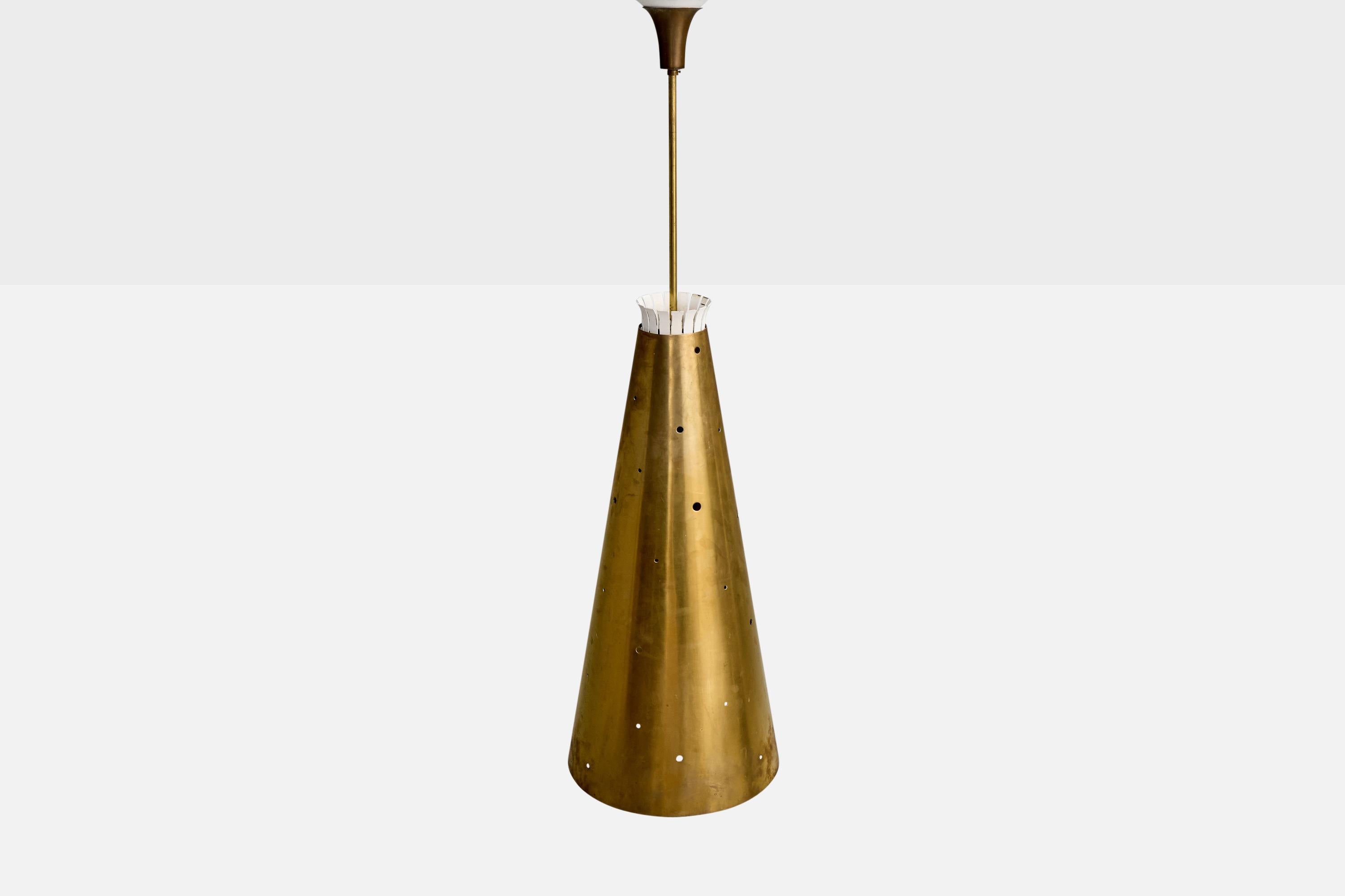Italienischer Designer, Große Pendelleuchten, Messing, Metall, Italien, 1950er Jahre (Mitte des 20. Jahrhunderts) im Angebot