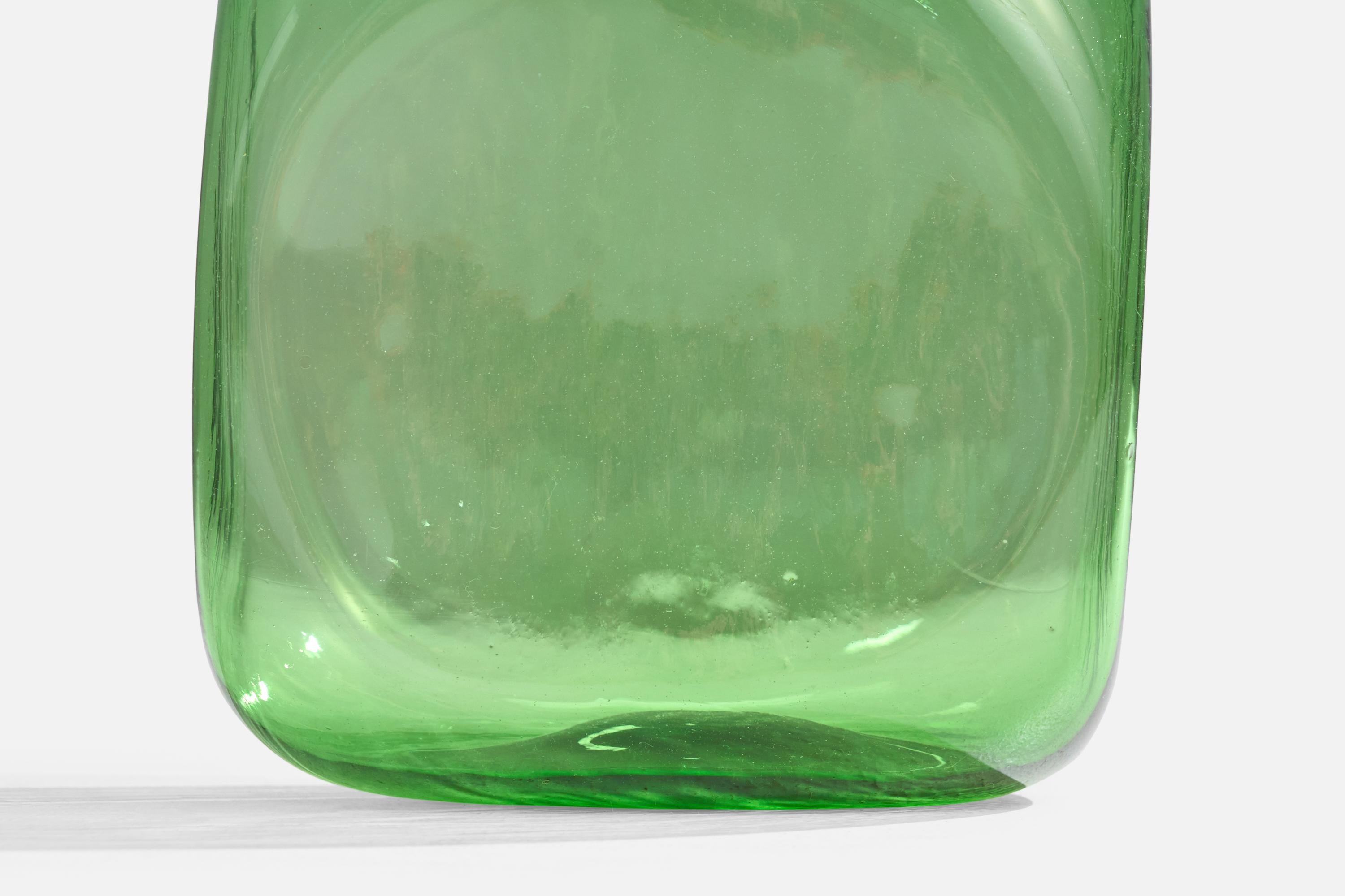 Italian Designer, Sizable Vase, Glass, Italy, 1980s For Sale 5