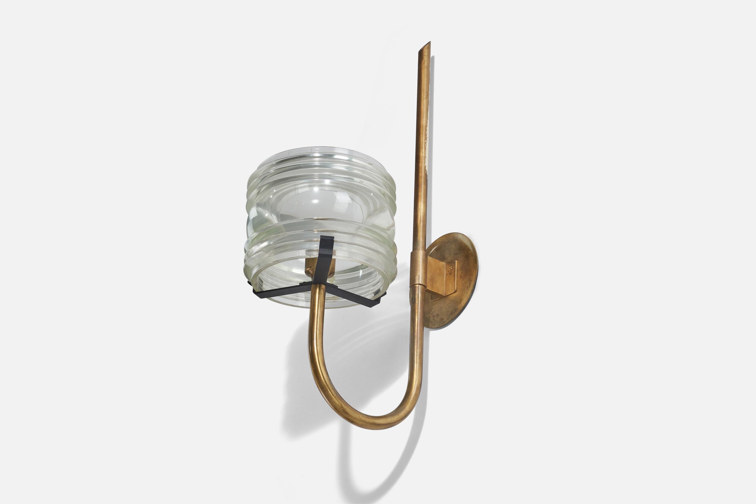 A brass, glass and black-lacquered metal sconce / wall light designed and produced by an Italian designer, Italy, 1960s.

Dimensions of Back Plate (inches) : 6.43 x 6.43 x 0.25 (Height x Width x Depth).

Socket takes standard E-26 medium base