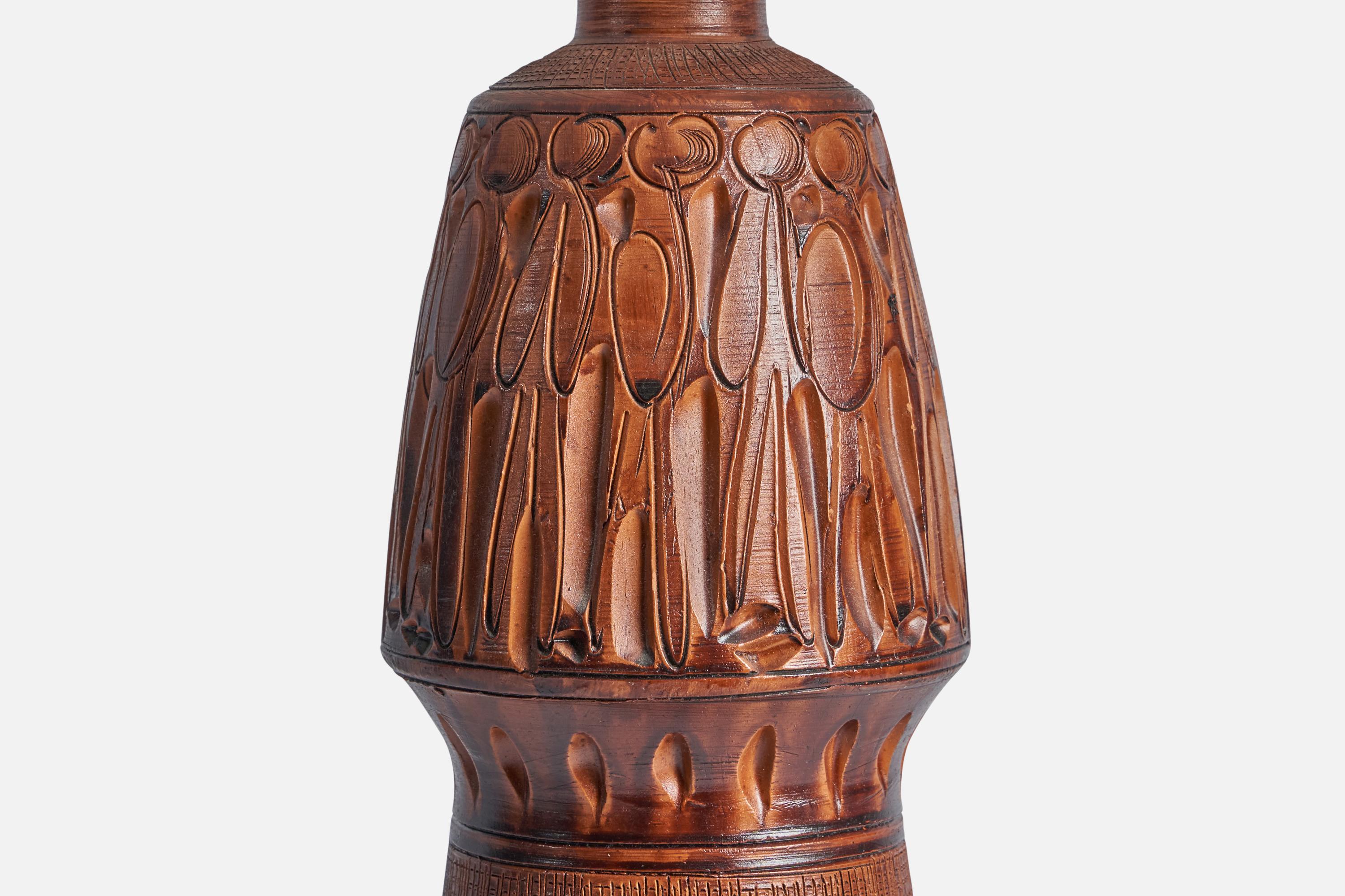 Italiano Lampada da tavolo di design italiano, di grandi dimensioni, ceramica, Italia, anni '60 in vendita