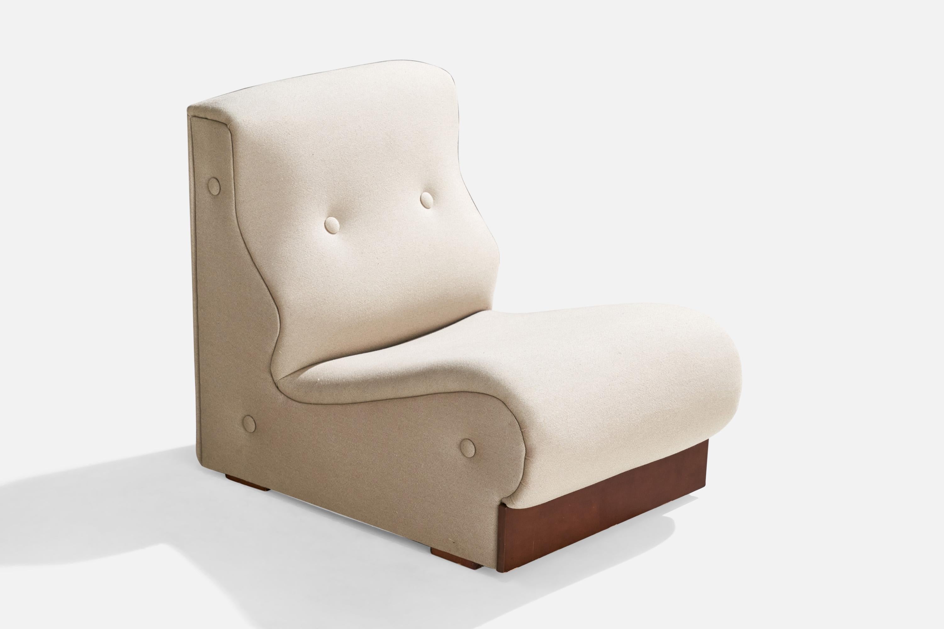 Italienische Designerin, Sessel ohne Armlehne, Stoff, Holz, Italien, 1960er Jahre im Angebot 1