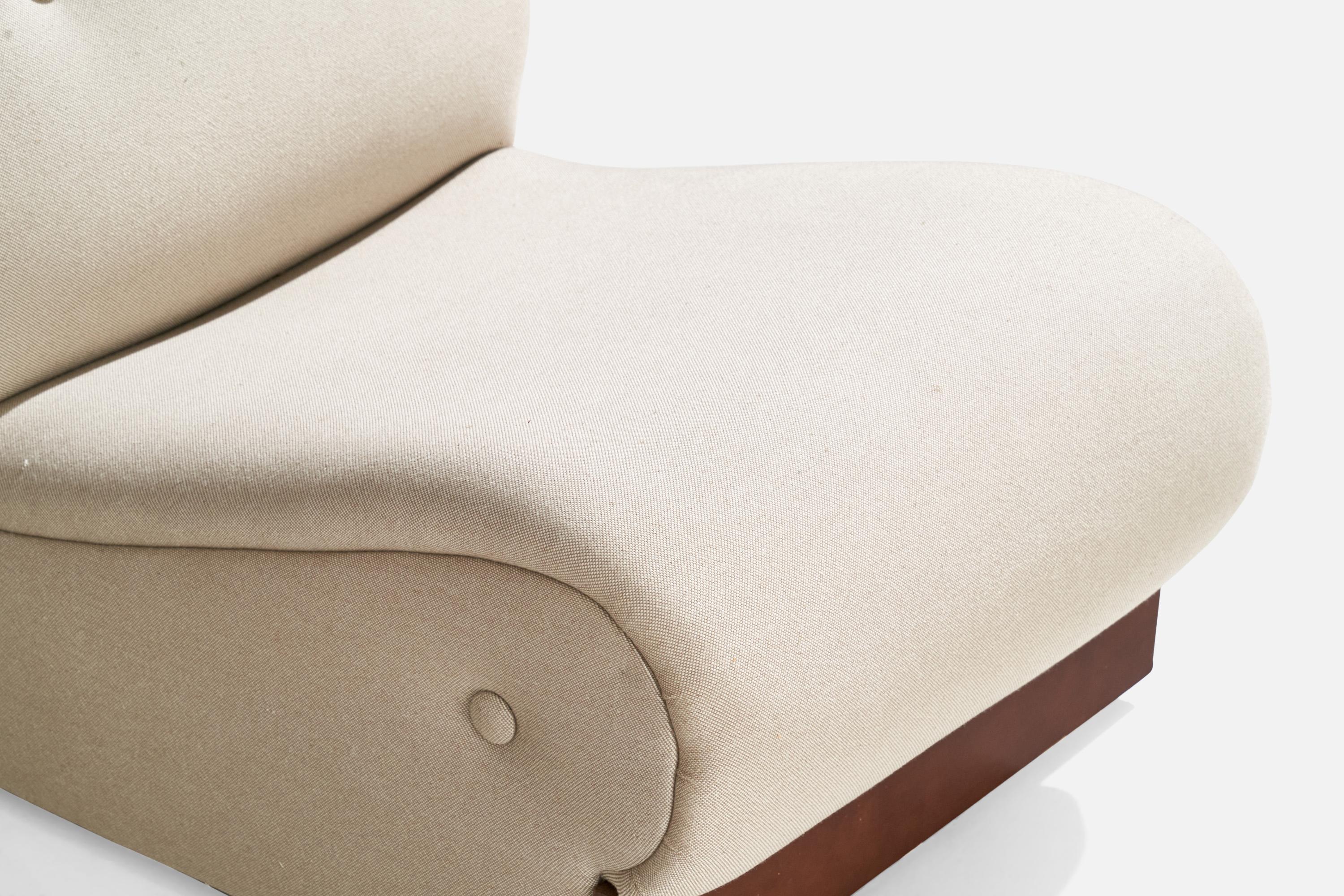 Italienische Designerin, Sessel ohne Armlehne, Stoff, Holz, Italien, 1960er Jahre im Angebot 4