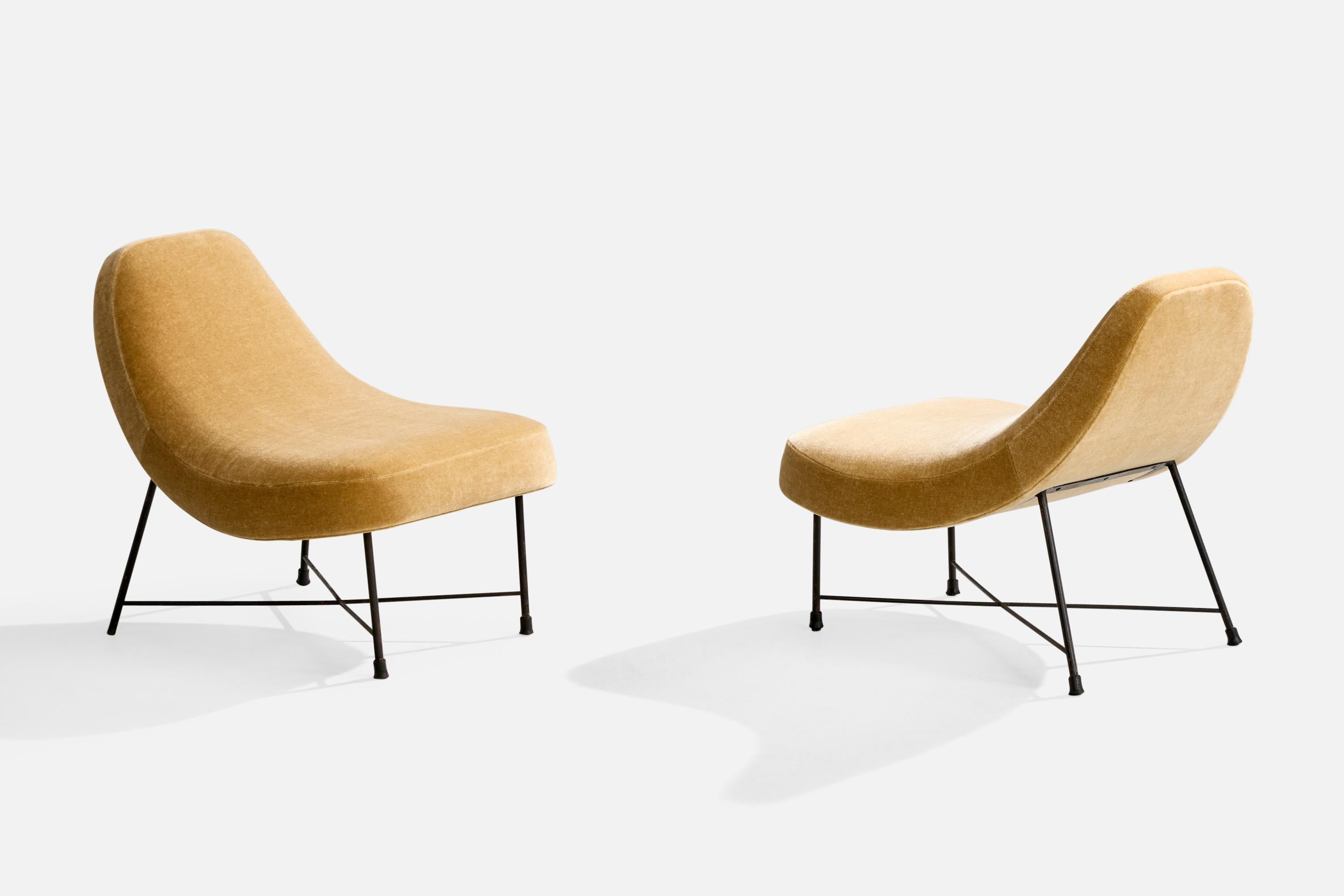 Mid-Century moderno Designer italiano, sedie a pantofola, ferro, velluto, Italia, anni '60 in vendita