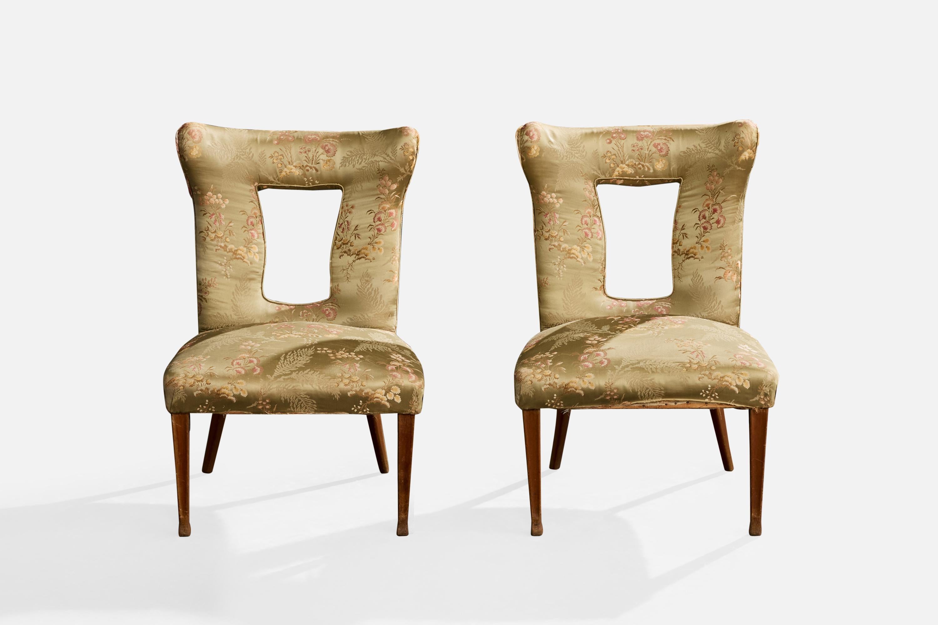 Diseñador Italiano, Sillas Pantuflas, Madera, Seda, Italia, Años 30 en Bastante bueno estado para la venta en High Point, NC