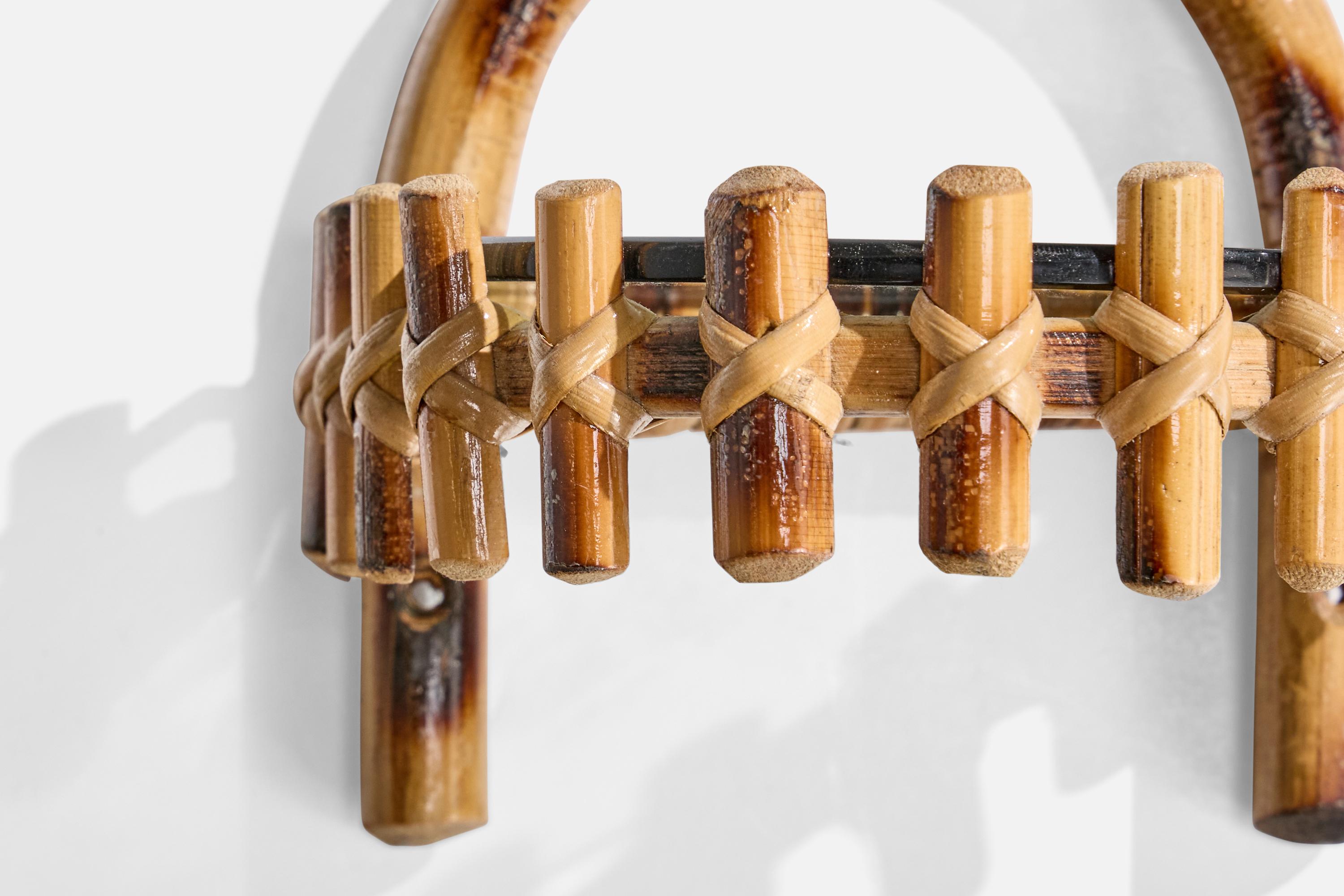 Italian Designer, Small Wall Shelves, Bamboo, Rattan, Glass, Italy, 1960s For Sale 4