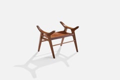 Sgabello di design italiano, teak, pelle, Italia, anni '50