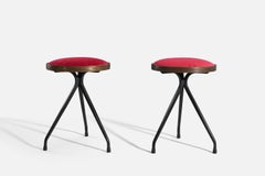 Sgabelli di design italiano, ottone, metallo, velluto, Italia, anni '50