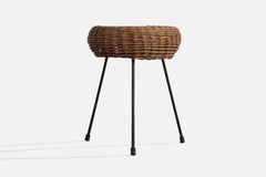 Italienischer Designer, Hocker, Metall, Rattan, Italien, 1950er Jahre
