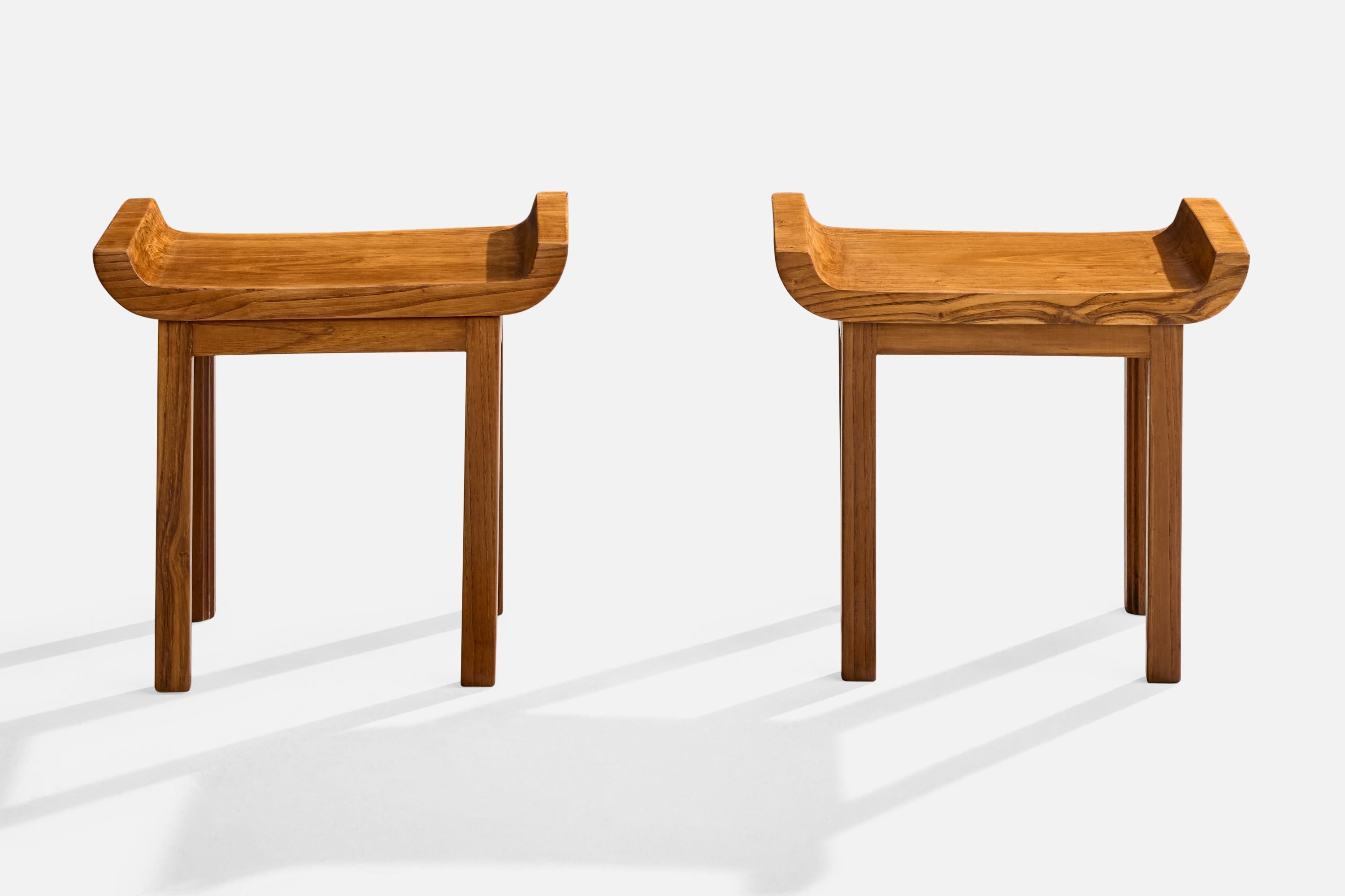 Italian Designer, Stools, Walnut, Italy, 1930s In Good Condition For Sale In High Point, NC