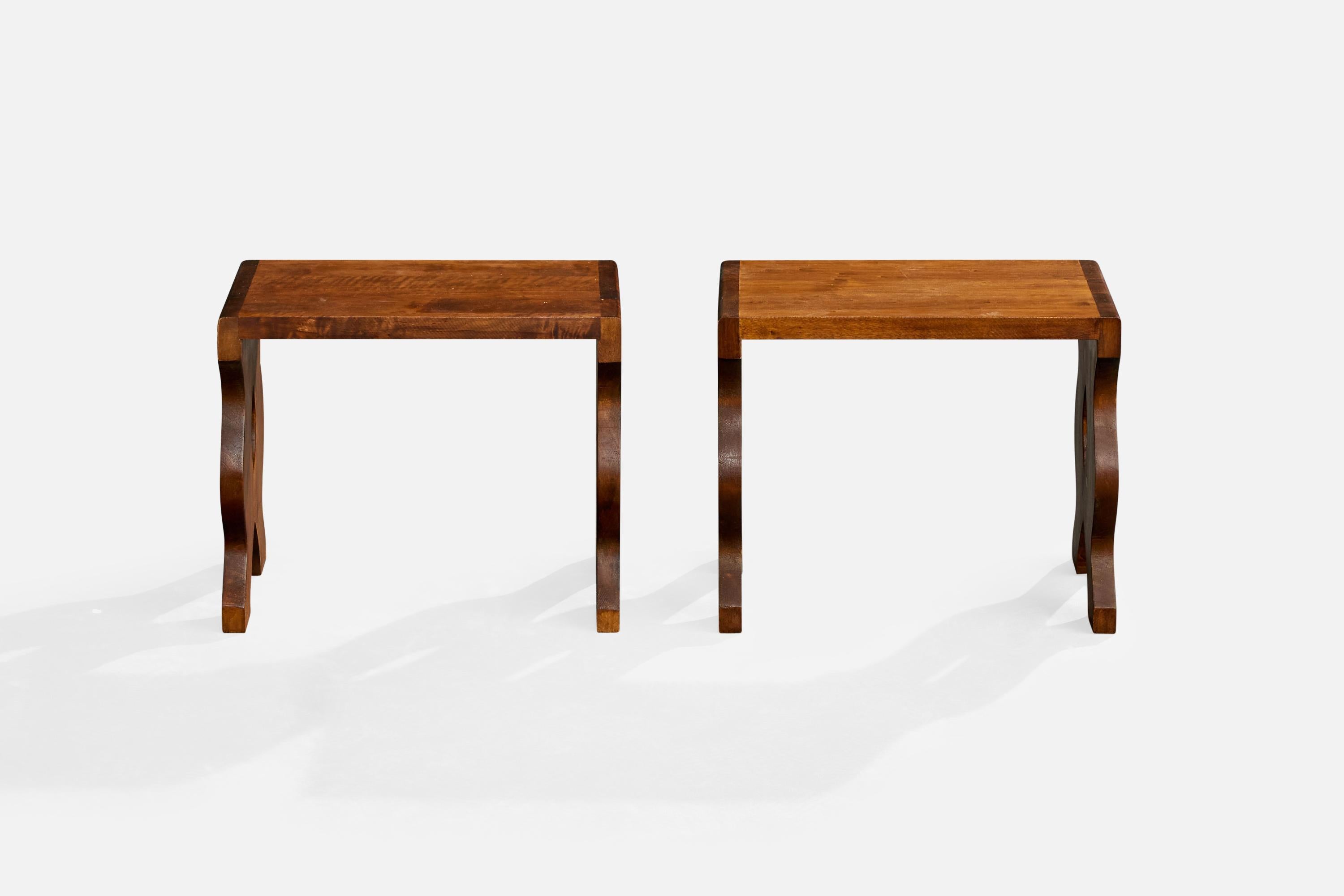 Mid-Century Modern Designer italien, tabourets, Wood, Italie, années 1960 en vente