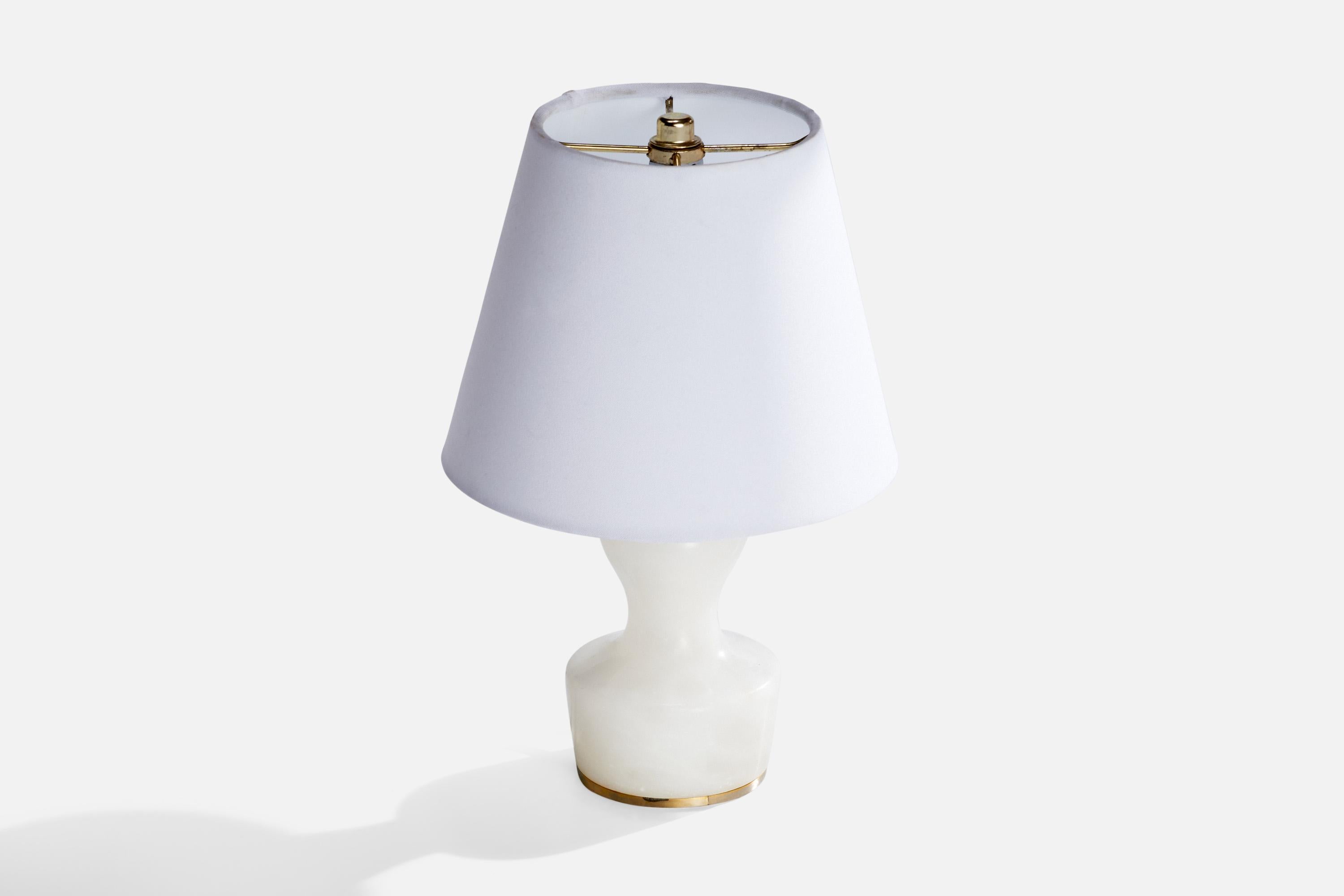 Designer italien, lampe de table, albâtre, laiton, Italie, années 1950 Bon état - En vente à High Point, NC