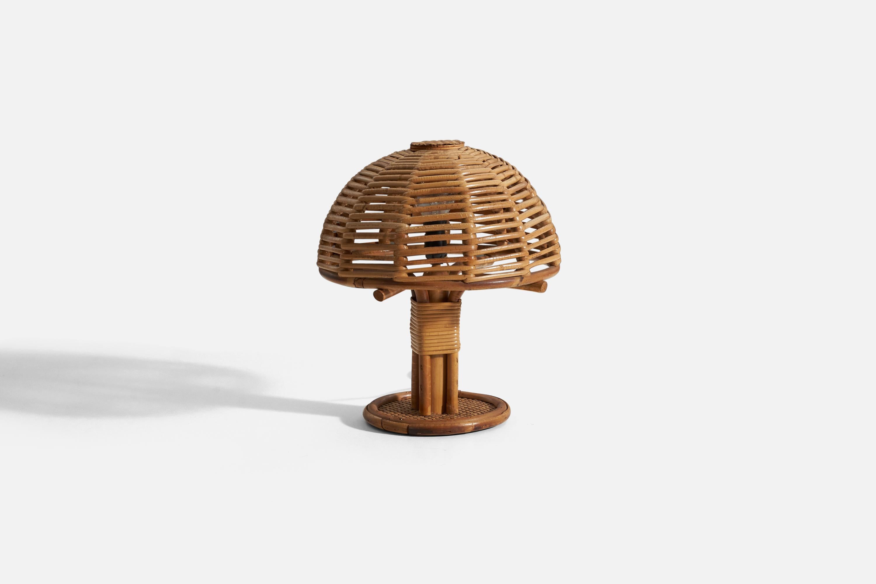 Italian Designer, Table Lamp, Bamboo, Rattan, Italy, 1970s In Good Condition In High Point, NC