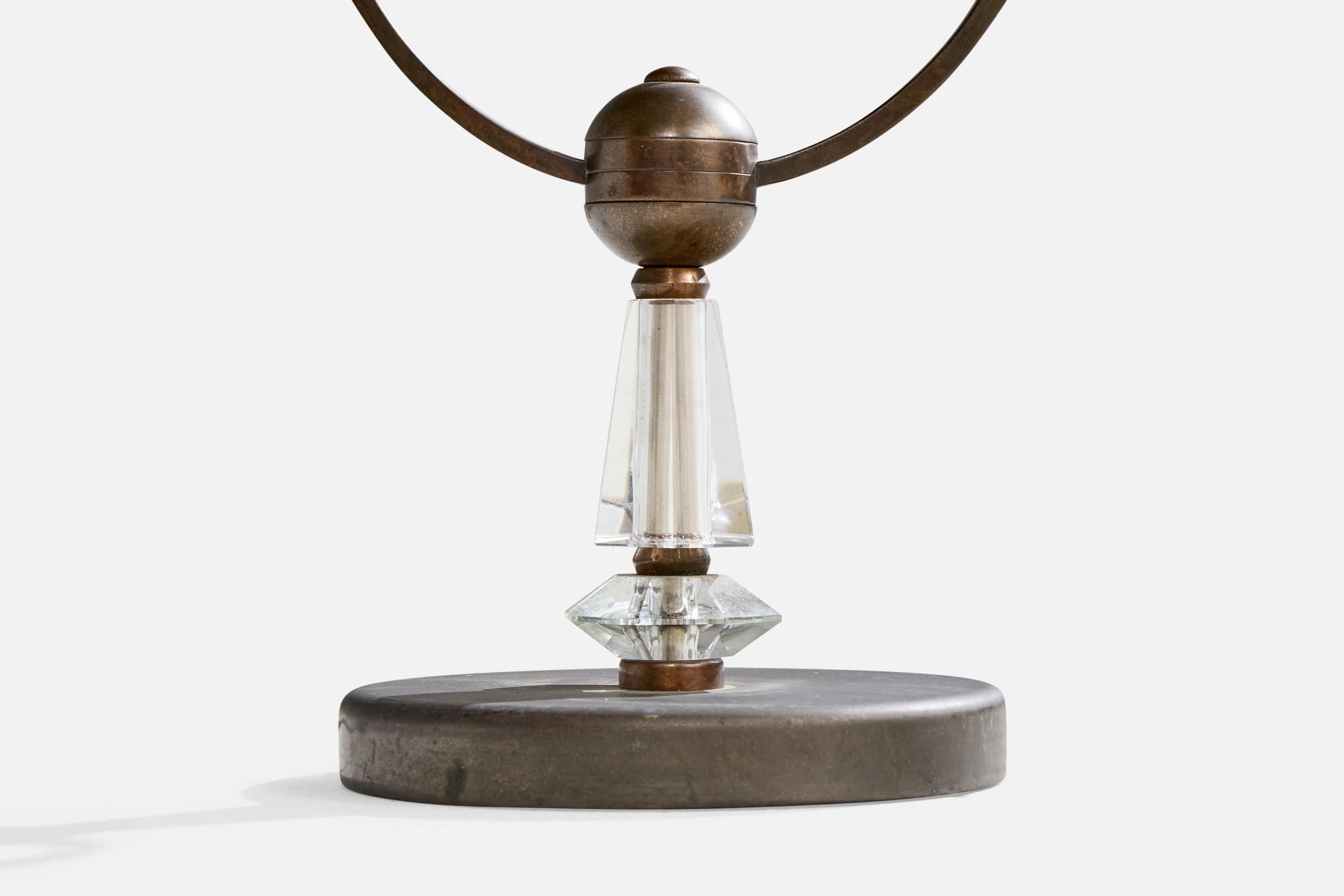 Ottone Lampada da tavolo di design italiano, ottone, acrilico, tessuto, Italia, anni '50 in vendita