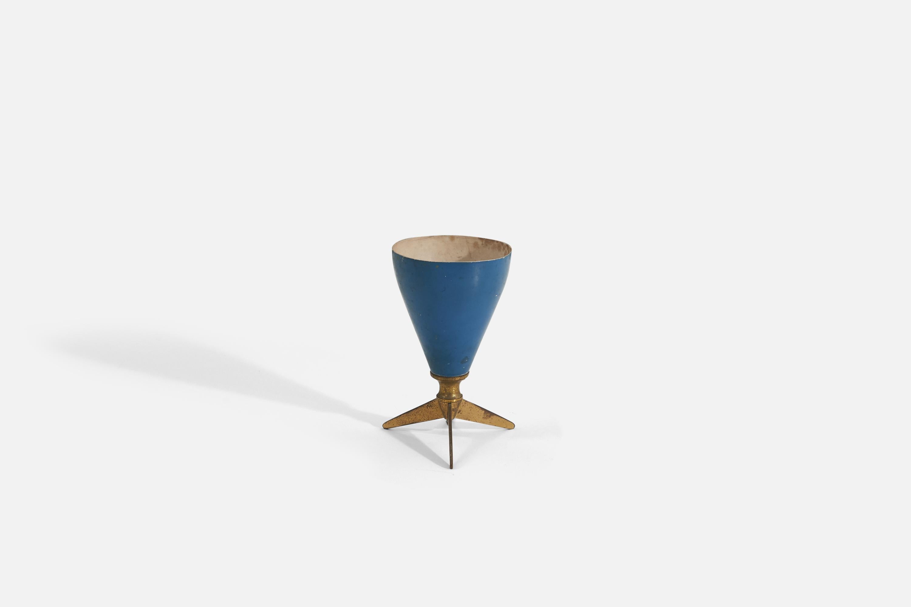 Mid-Century Modern Italian Designer, Table Lamp, Brass, Blue-Lacquered Metal, Italy, 1950s For Sale
