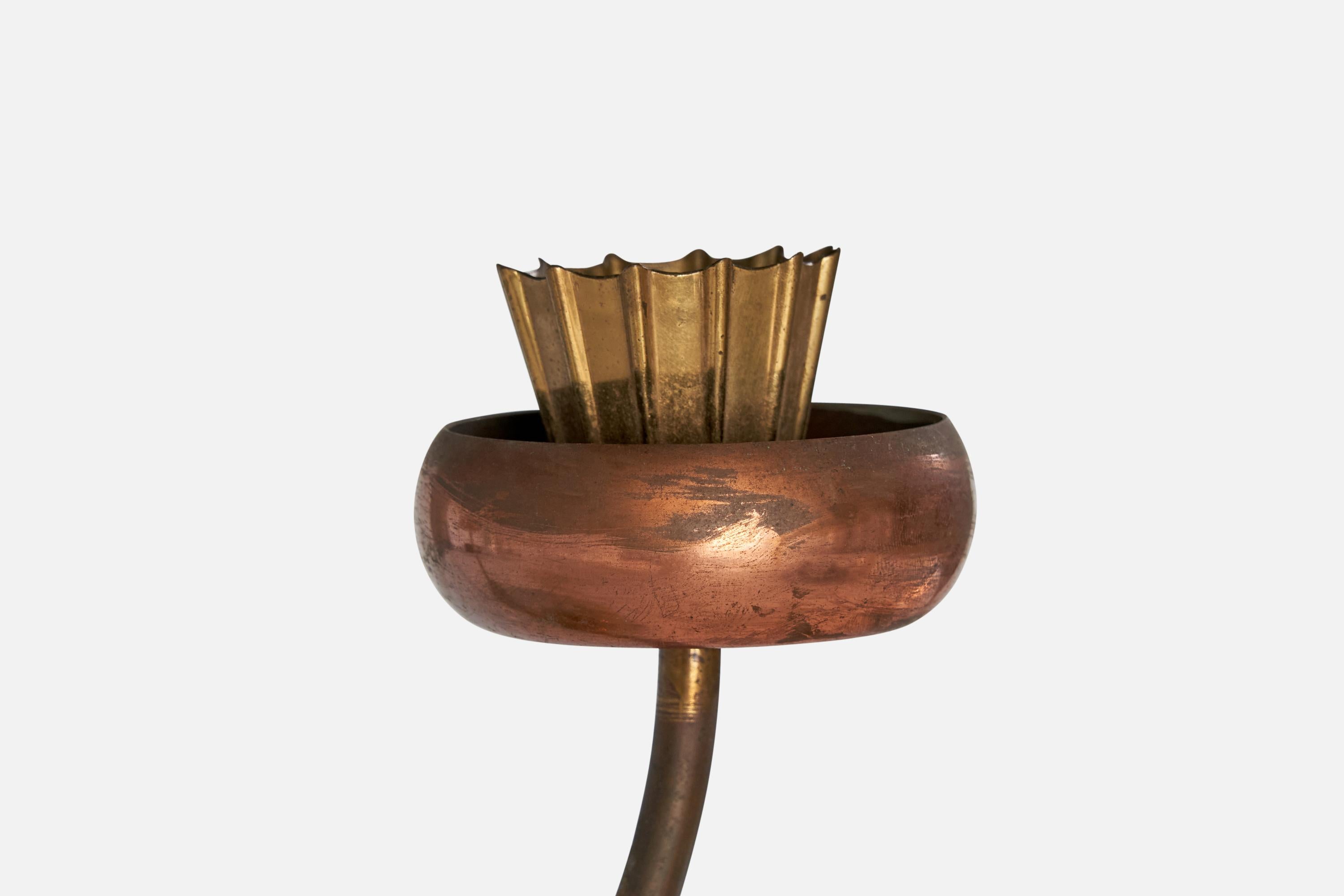 Italienische Designerin, Tischlampe, Messing, Kupfer, Glas, Stoff, Italien, 1930er Jahre im Angebot 1