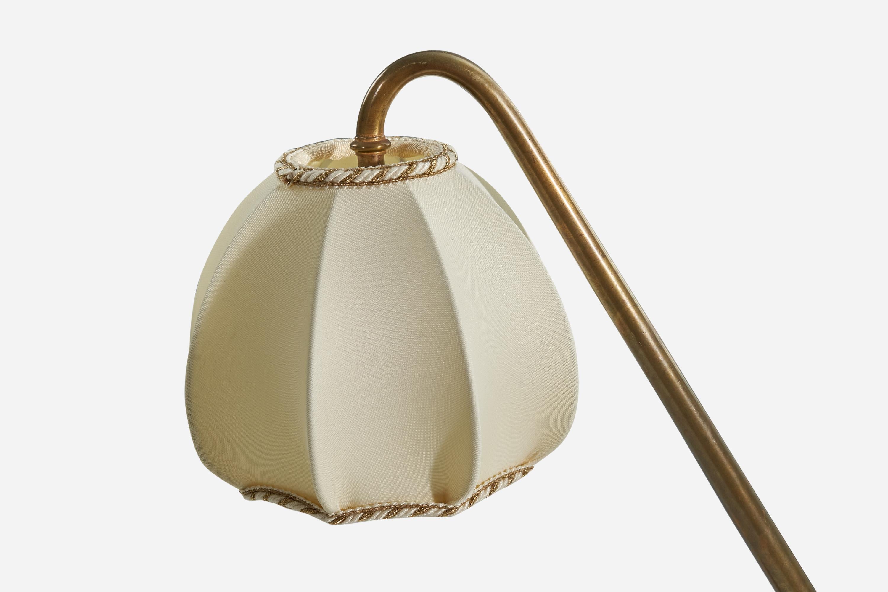 Designer italien, Lampe de Table, Laiton, Tissu, Italie, Années 1920 Bon état - En vente à High Point, NC