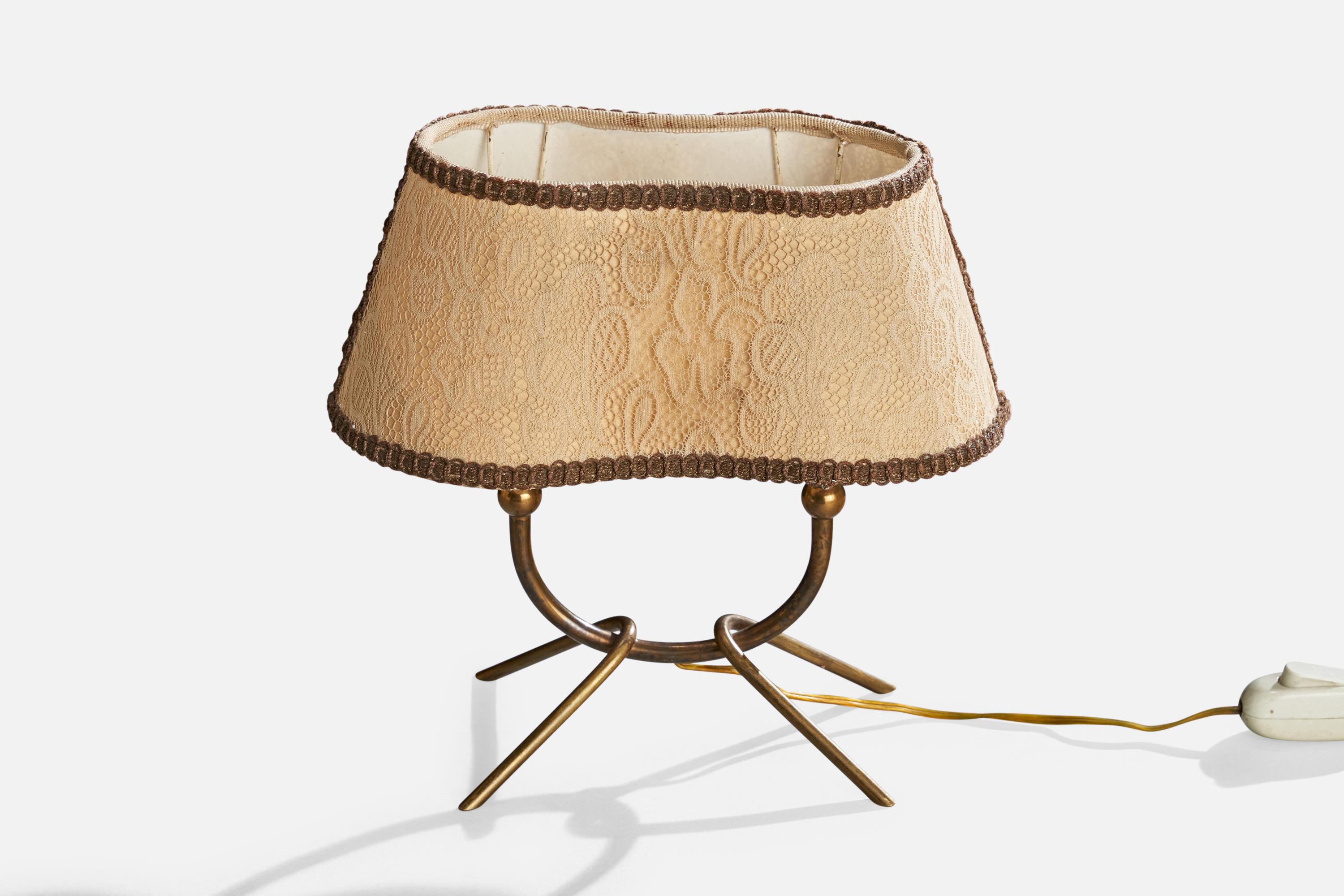 Italiano Lampada da tavolo di design italiano, ottone, tessuto, Italia, anni '40 in vendita