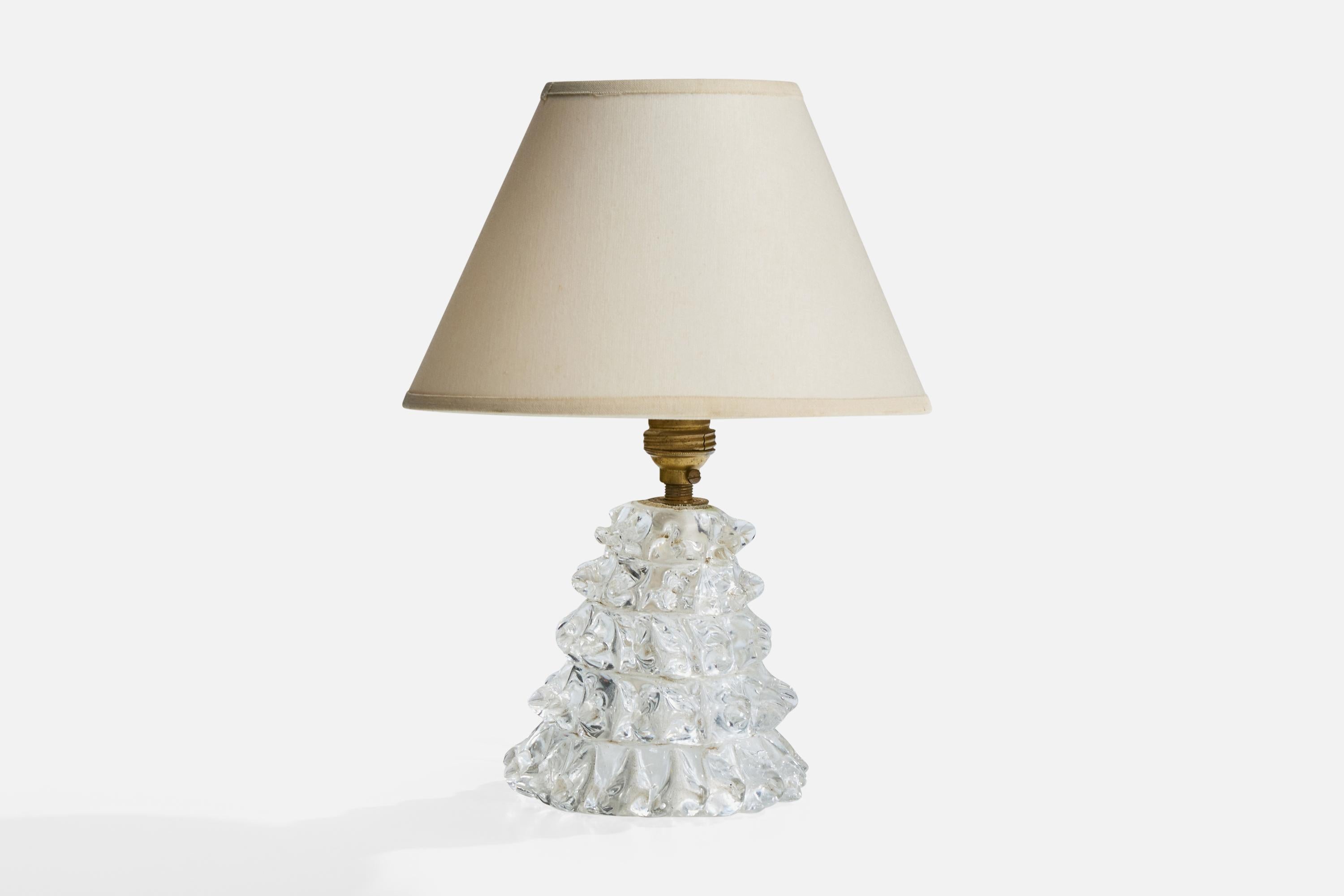 Lámpara de sobremesa de cristal de Murano, latón y tela blanquecina, diseñada y fabricada en Italia, c. década de 1940.

Dimensiones de la lámpara con pantalla (pulgadas): 9,75