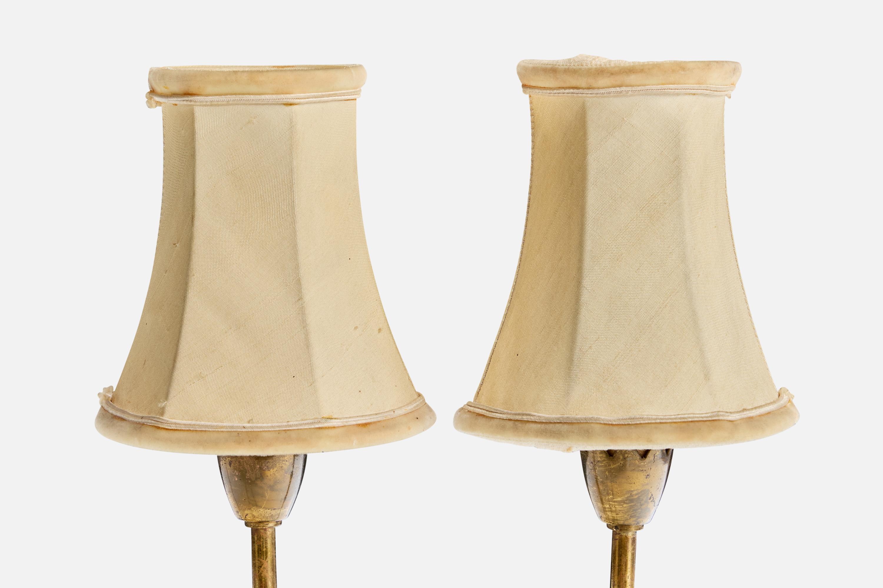 Designer italien, lampe de bureau, laiton, verre, tissu, Italie, années 1940 État moyen - En vente à High Point, NC