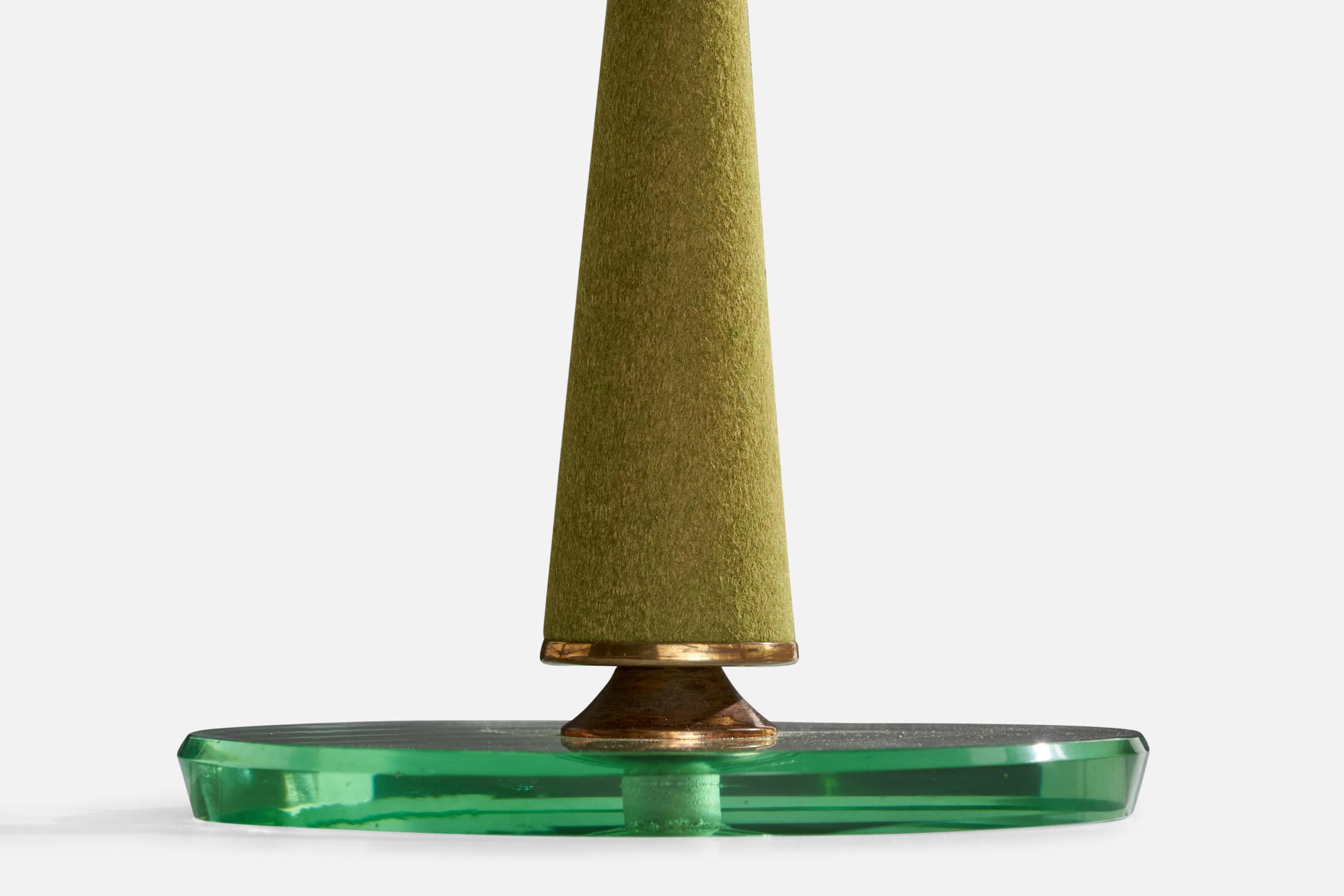 Lampe de table de designer italien, laiton, verre, feutre, Italie, années 1950 en vente 1