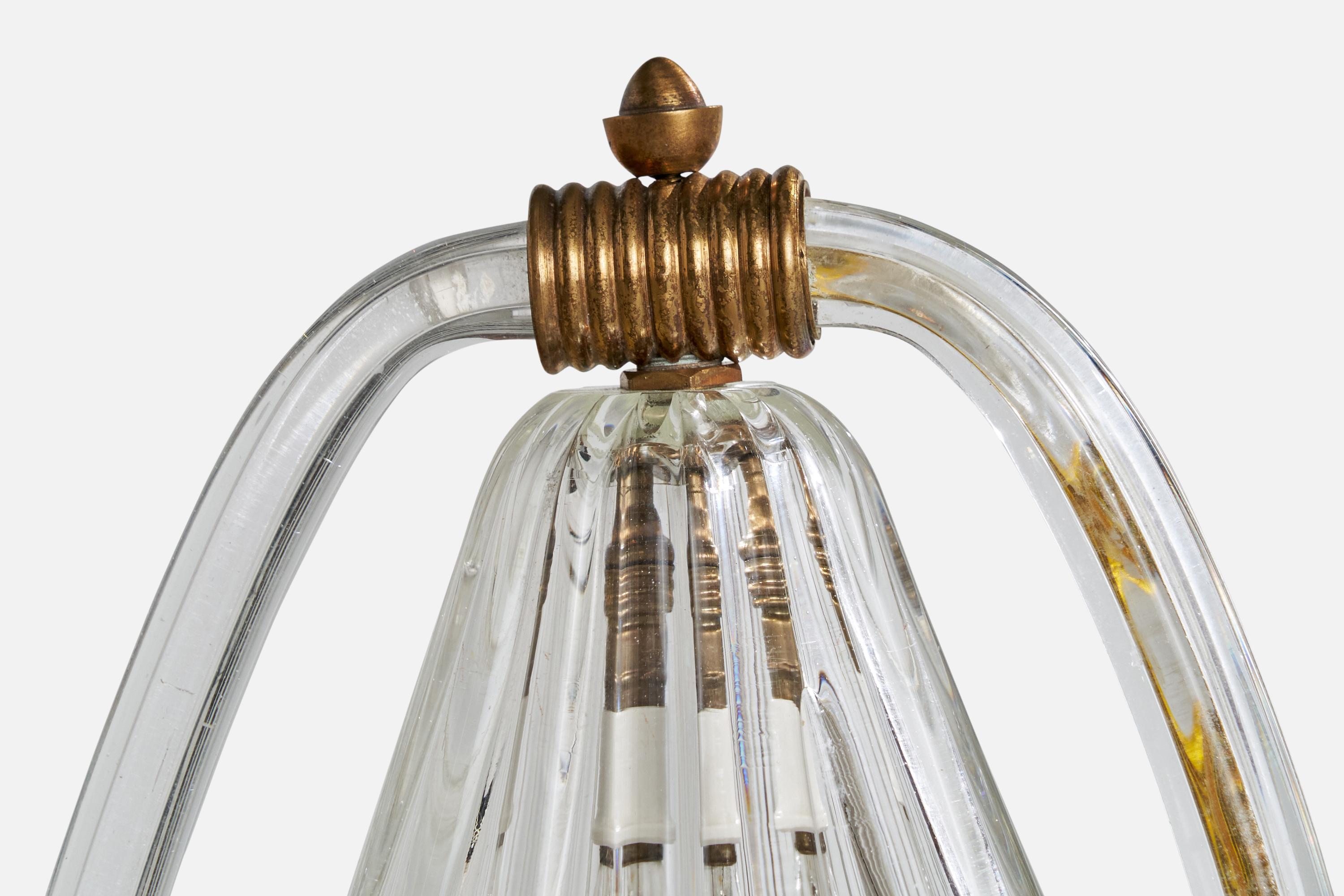 Milieu du XXe siècle Créateur italien, lampe de bureau, laiton, verre, Italie, années 1940