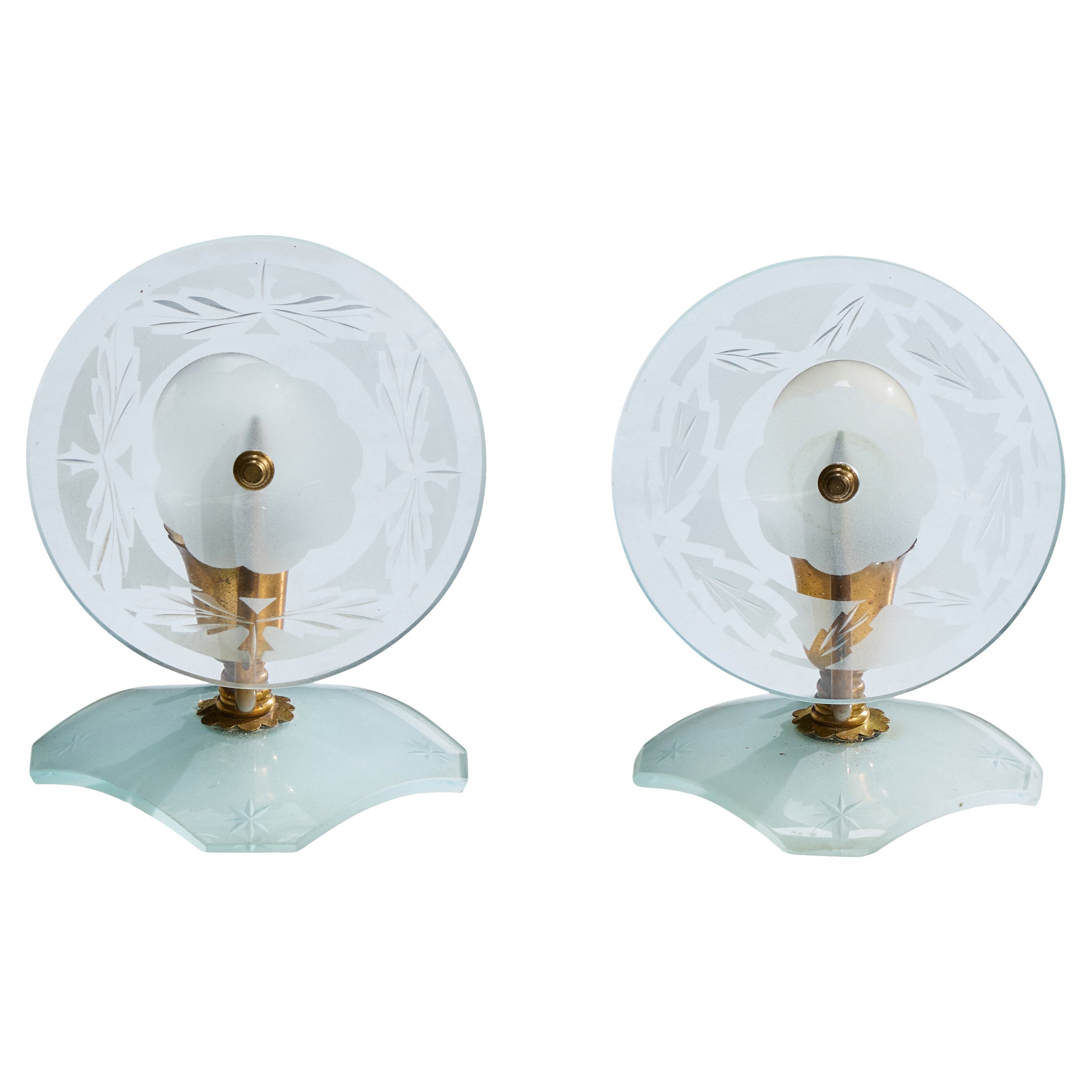 Diseñador italiano, lámpara de mesa, latón, cristal, Italia, años 40