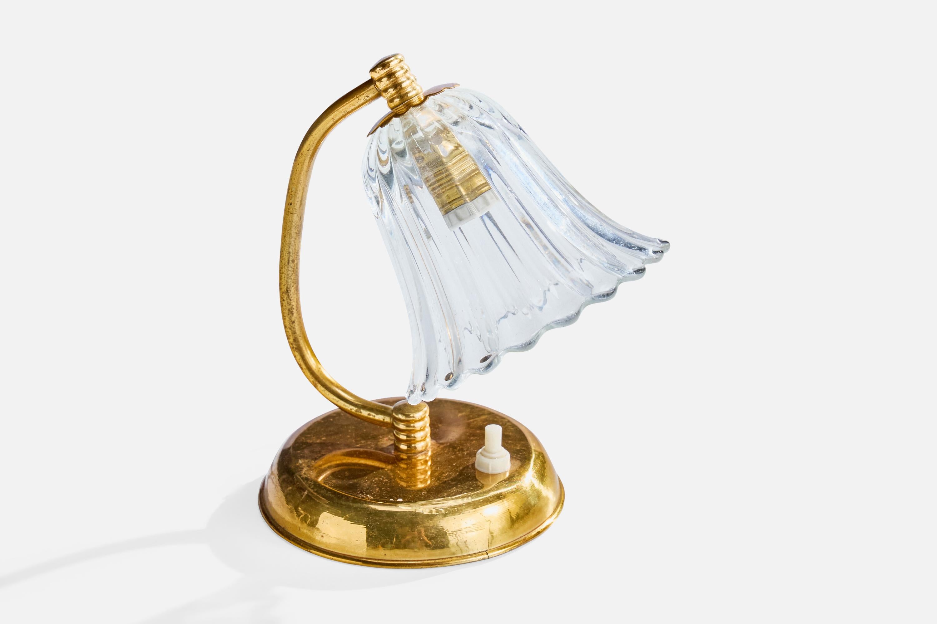 Italian Designer, Table Lamp, Brass, Glass, Italy, 1950s In Good Condition For Sale In High Point, NC