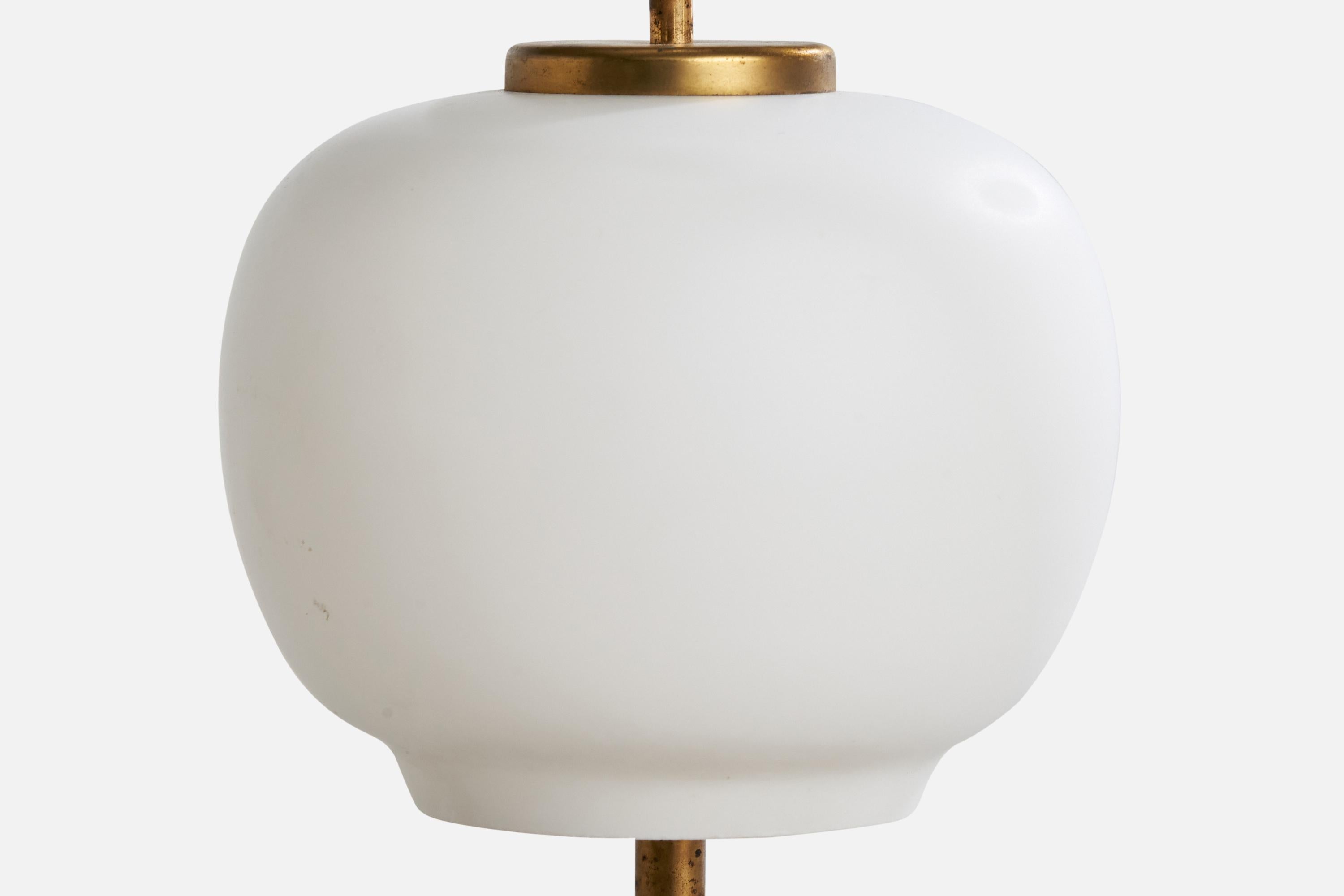 Metà XX secolo Lampada da tavolo di design italiano, ottone, vetro, teak, Italia, anni '50 in vendita