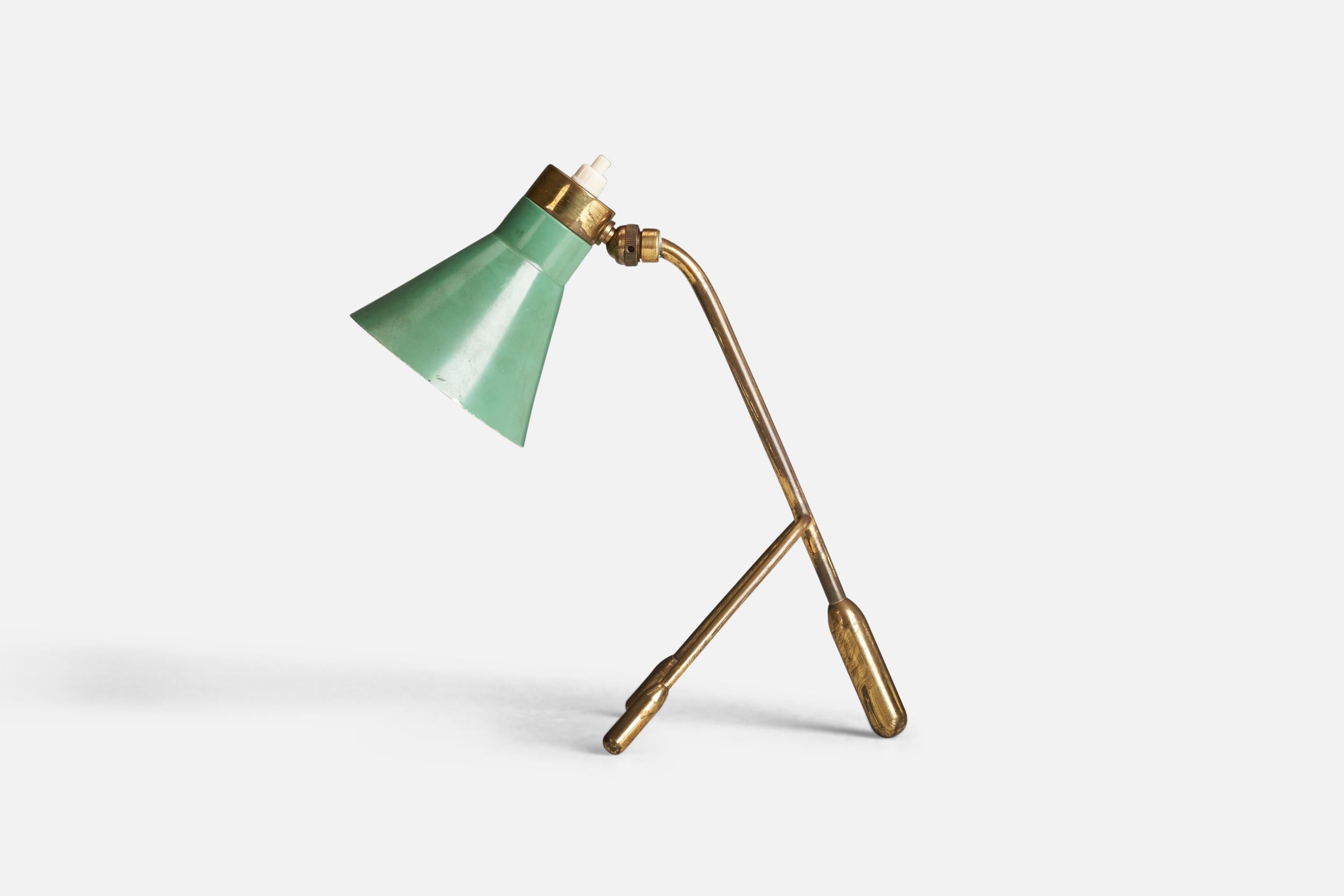 A brass and metal table lamp designed and produced by an Italian Designer, Italy, 1950s.

Socket takes E-14 bulb.

There is no maximum wattage stated on the fixture.