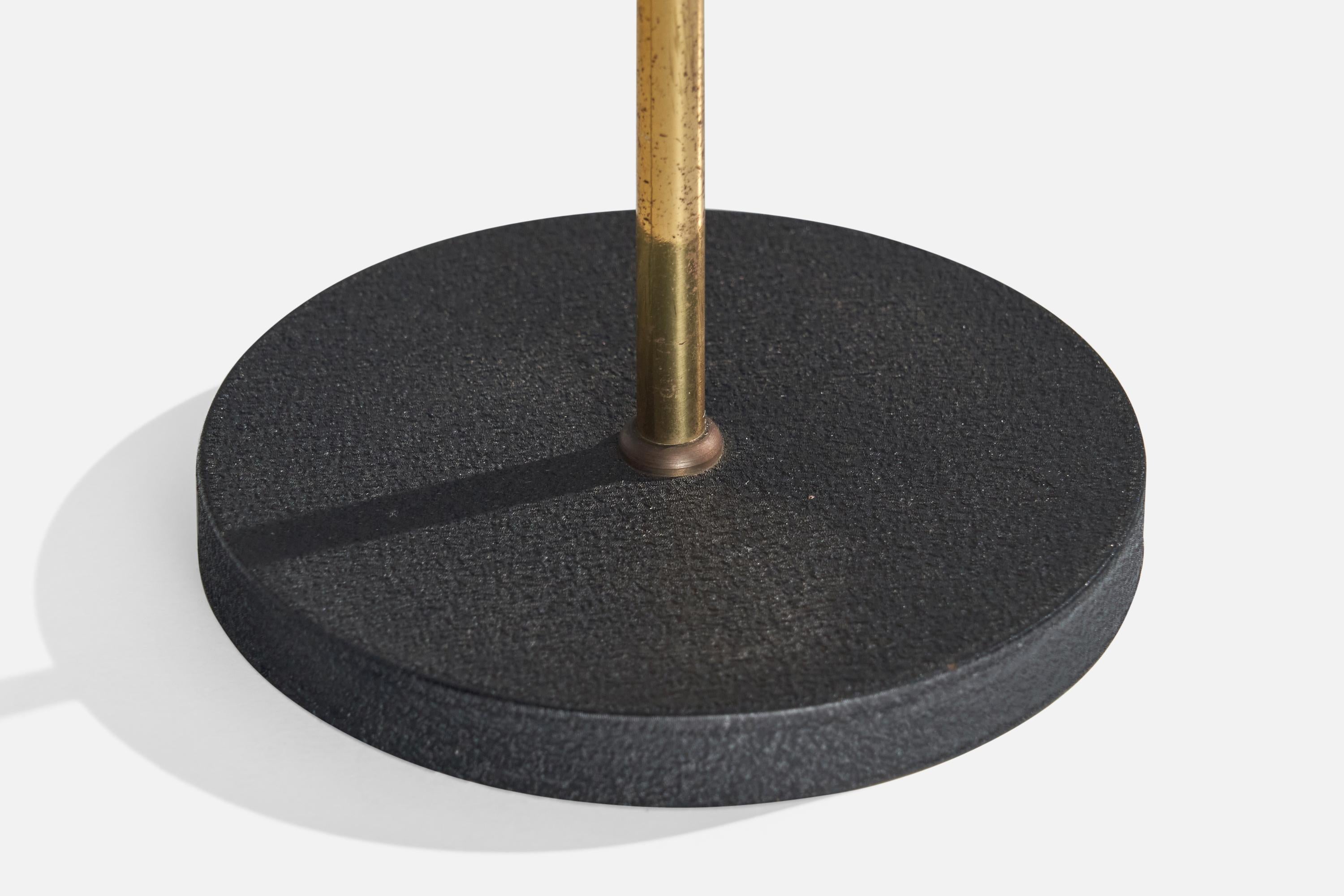 Ferro Lampada da tavolo di design italiano, ottone, ferro, vetro, Italia, anni '60 in vendita