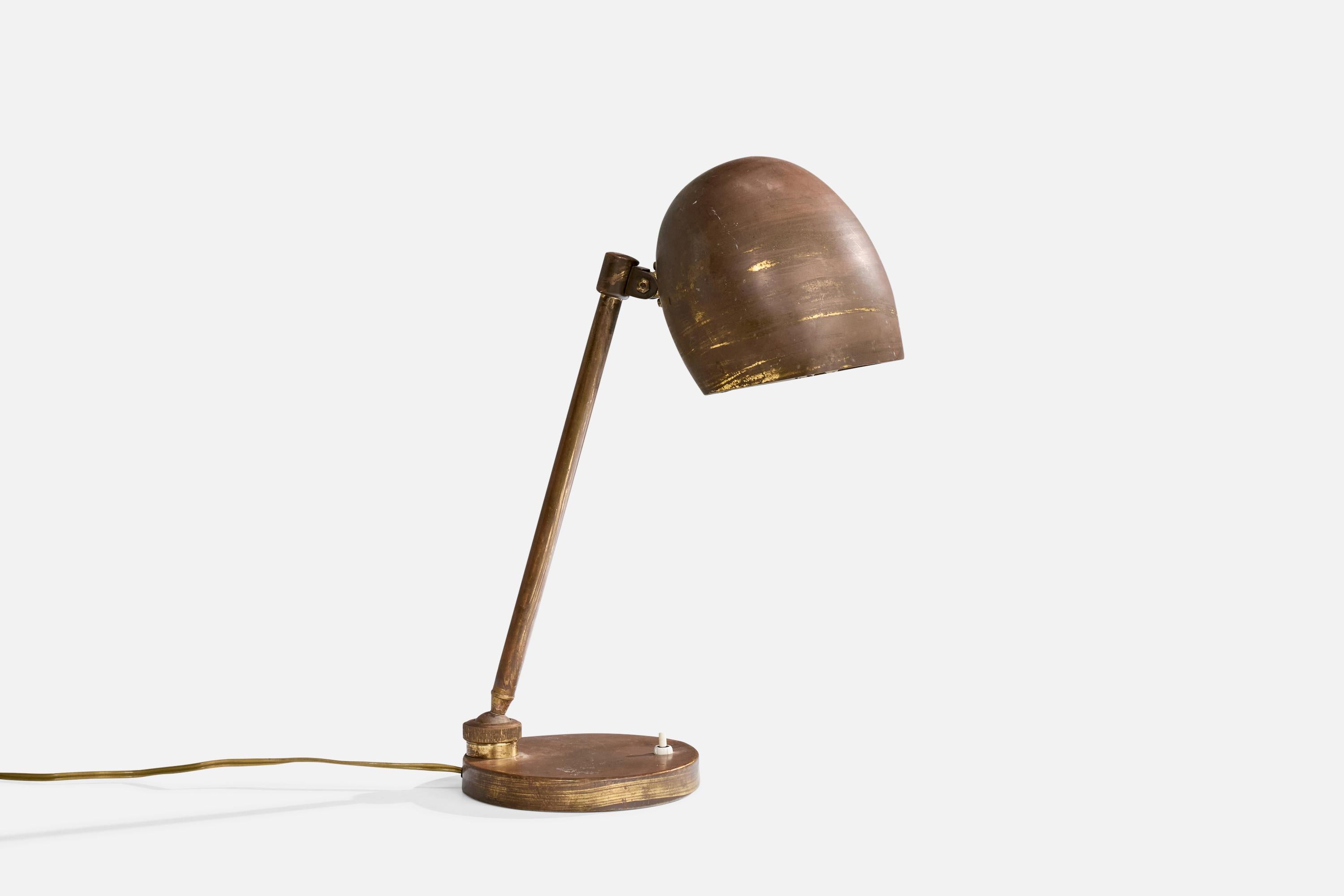 Italian Designer, Table Lamp, Brass, Italy, 1940s In Good Condition For Sale In High Point, NC