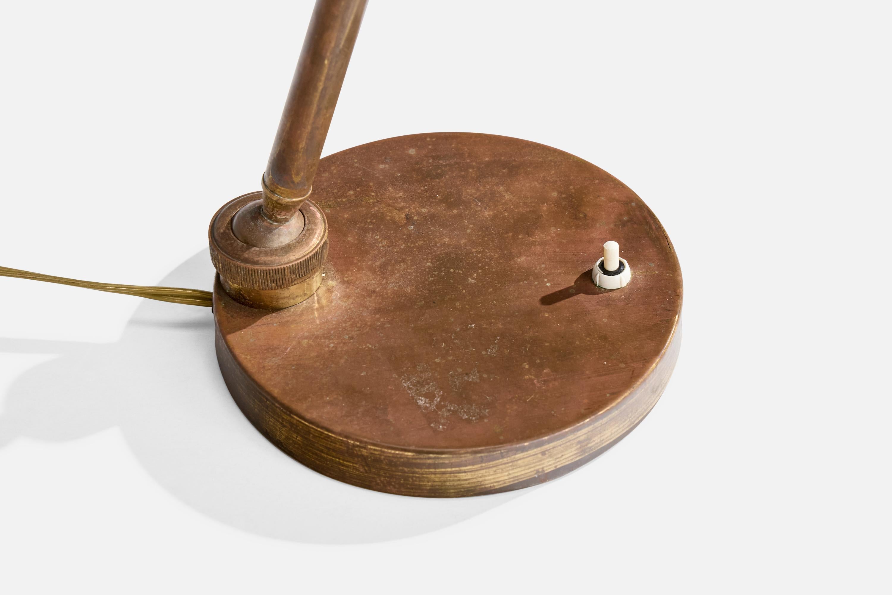 Italian Designer, Table Lamp, Brass, Italy, 1940s For Sale 4