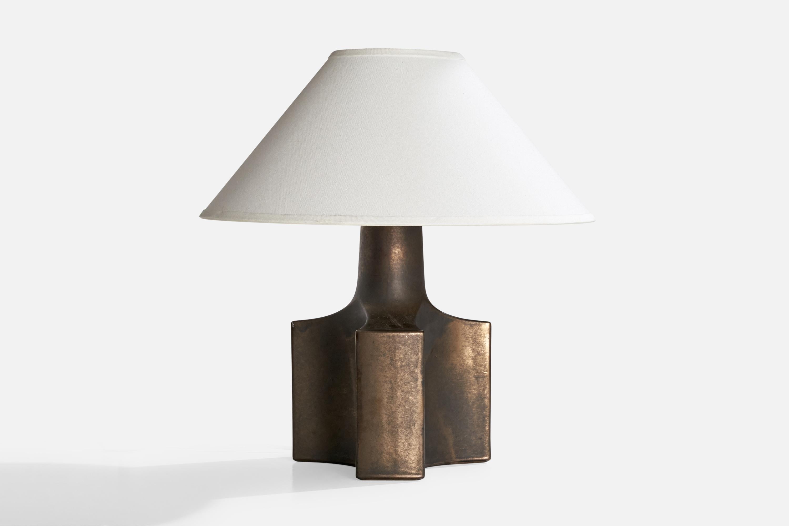 Italian Designer, Table Lamp, Brass, Italy, 1970s In Good Condition For Sale In High Point, NC