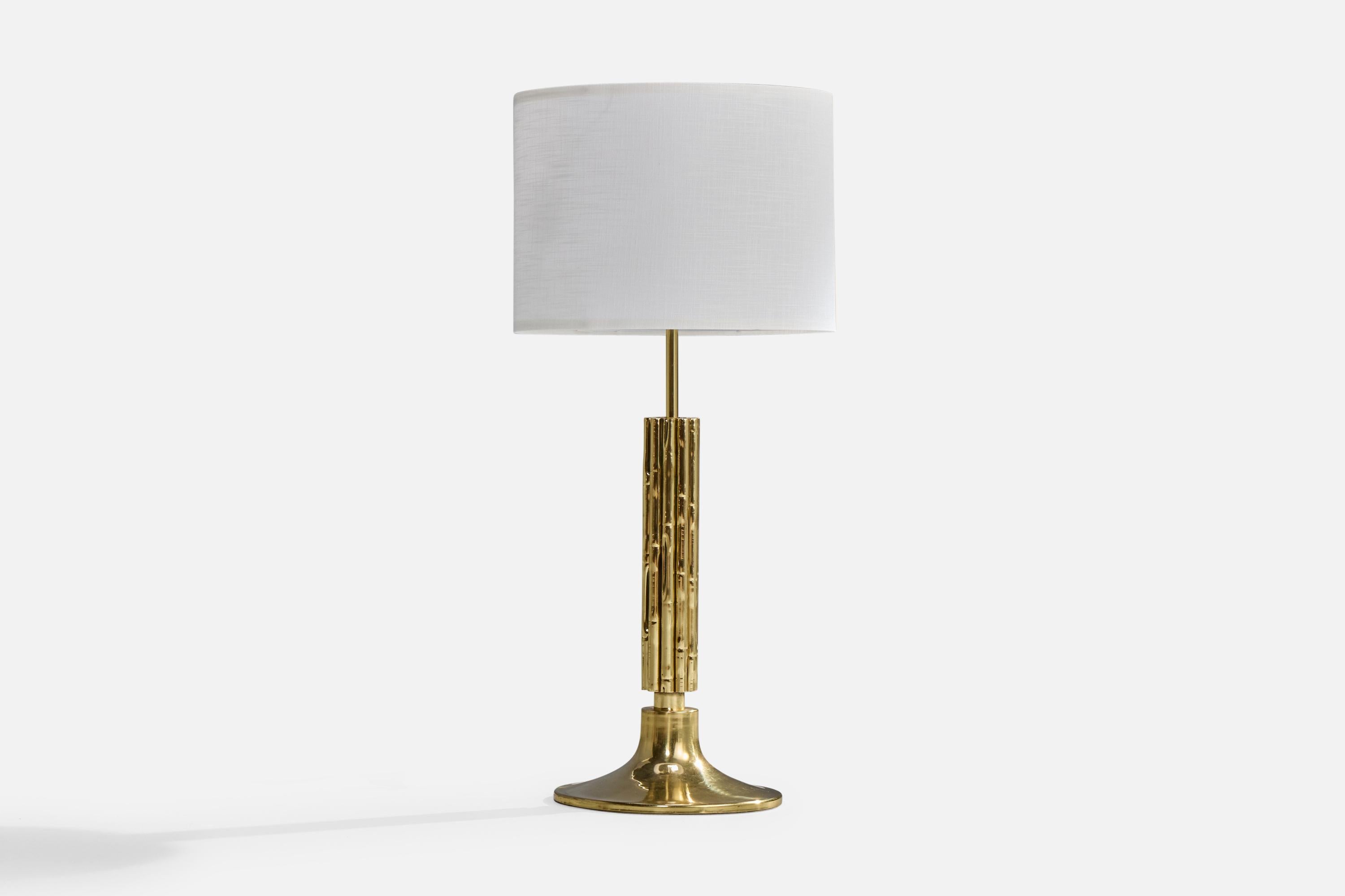 Mid-Century Modern Italian Designer, Table Lamp, Brass, Italy, 1970s For Sale