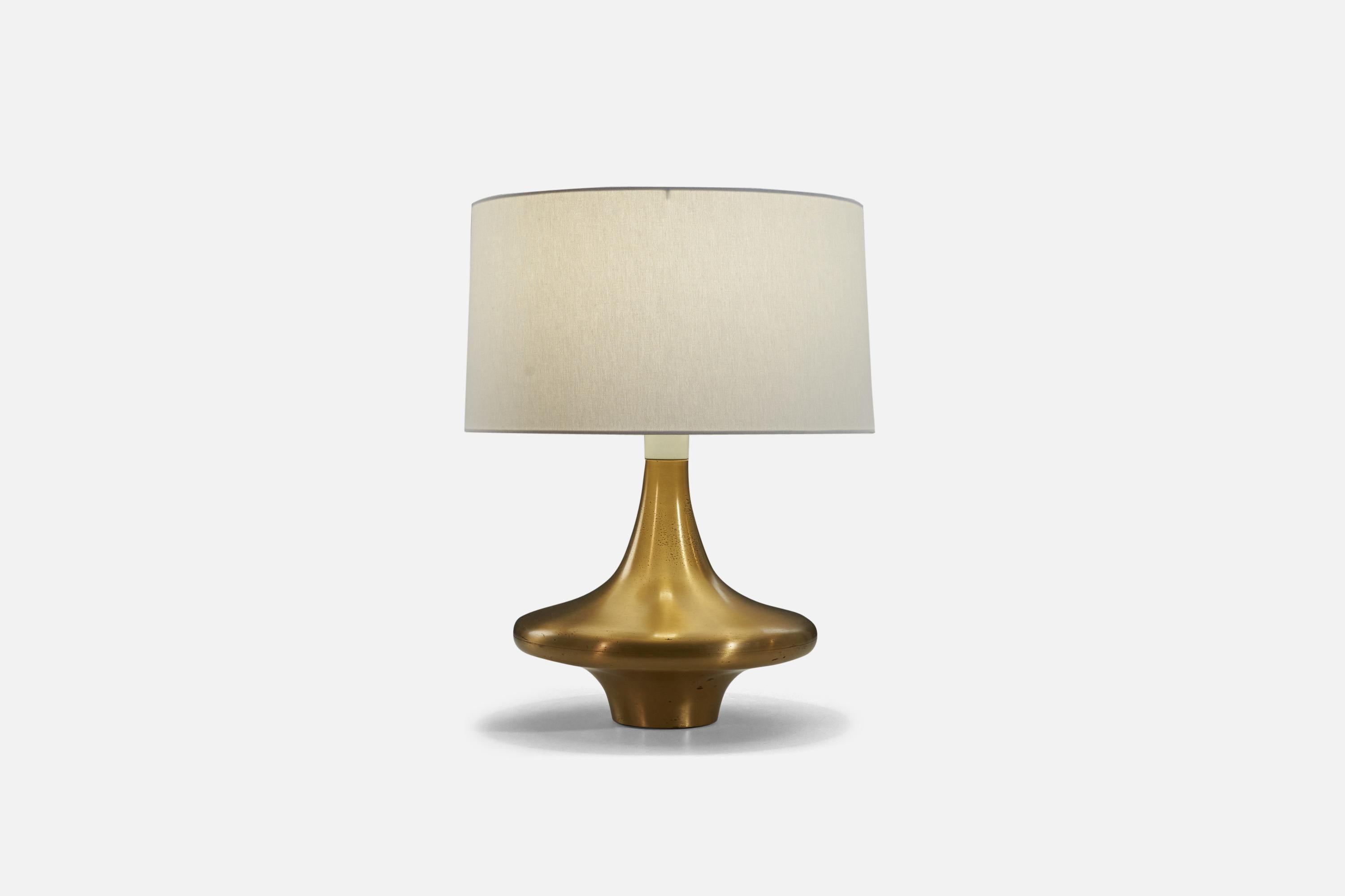 Italian Designer, Table Lamp, Brass, Italy, 1970s In Good Condition For Sale In High Point, NC