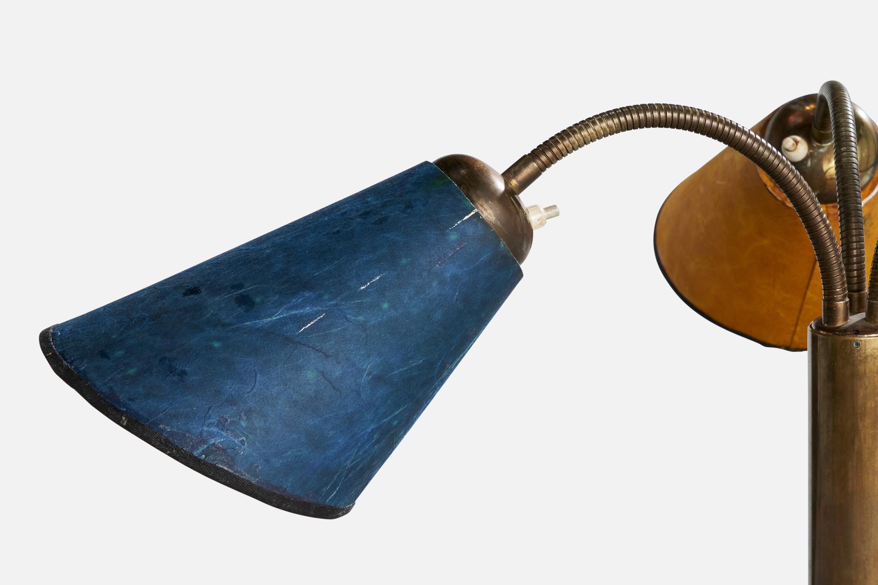 Lampada da tavolo di design italiano, ottone, marmo, carta, Italia, anni '50 in vendita 1