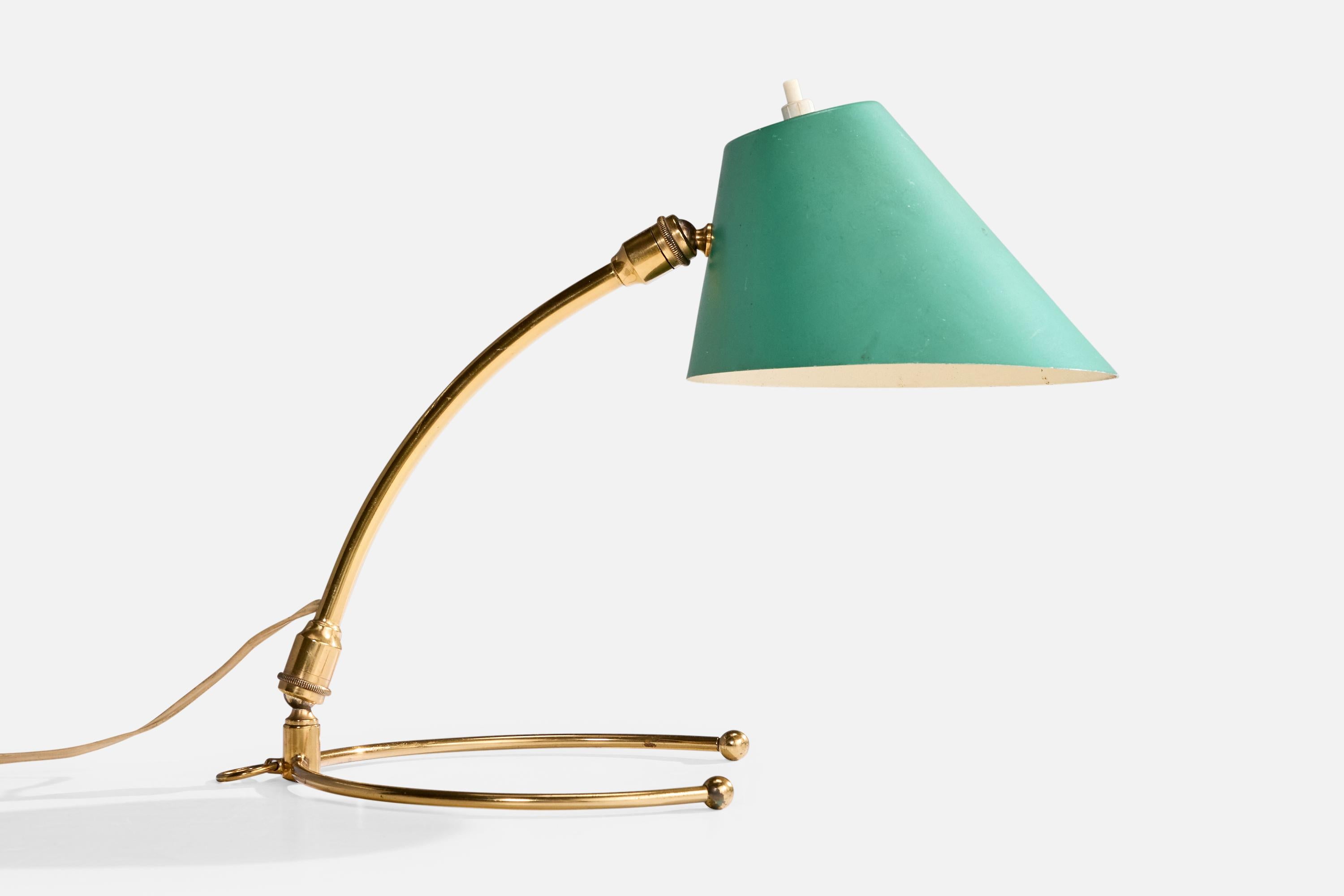 Mid-Century Modern Designer italien, lampe de table, laiton, métal, années 1950 en vente