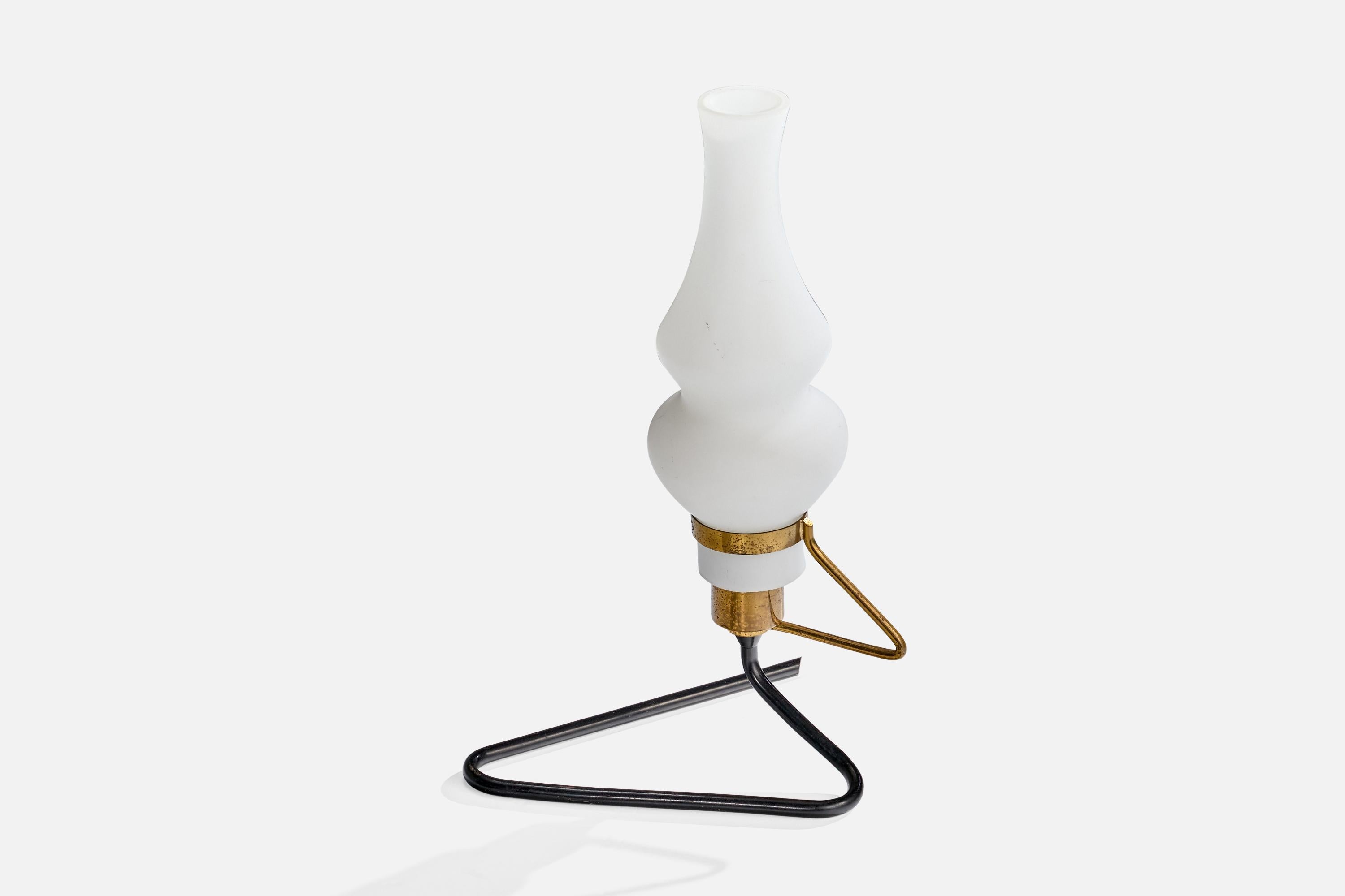 A brass, black-lacquered metal and white opaline glass table lamp designed and produced in Italy, c. 1950s.

Dimensions of Lamp with Shade (inches): 12.35