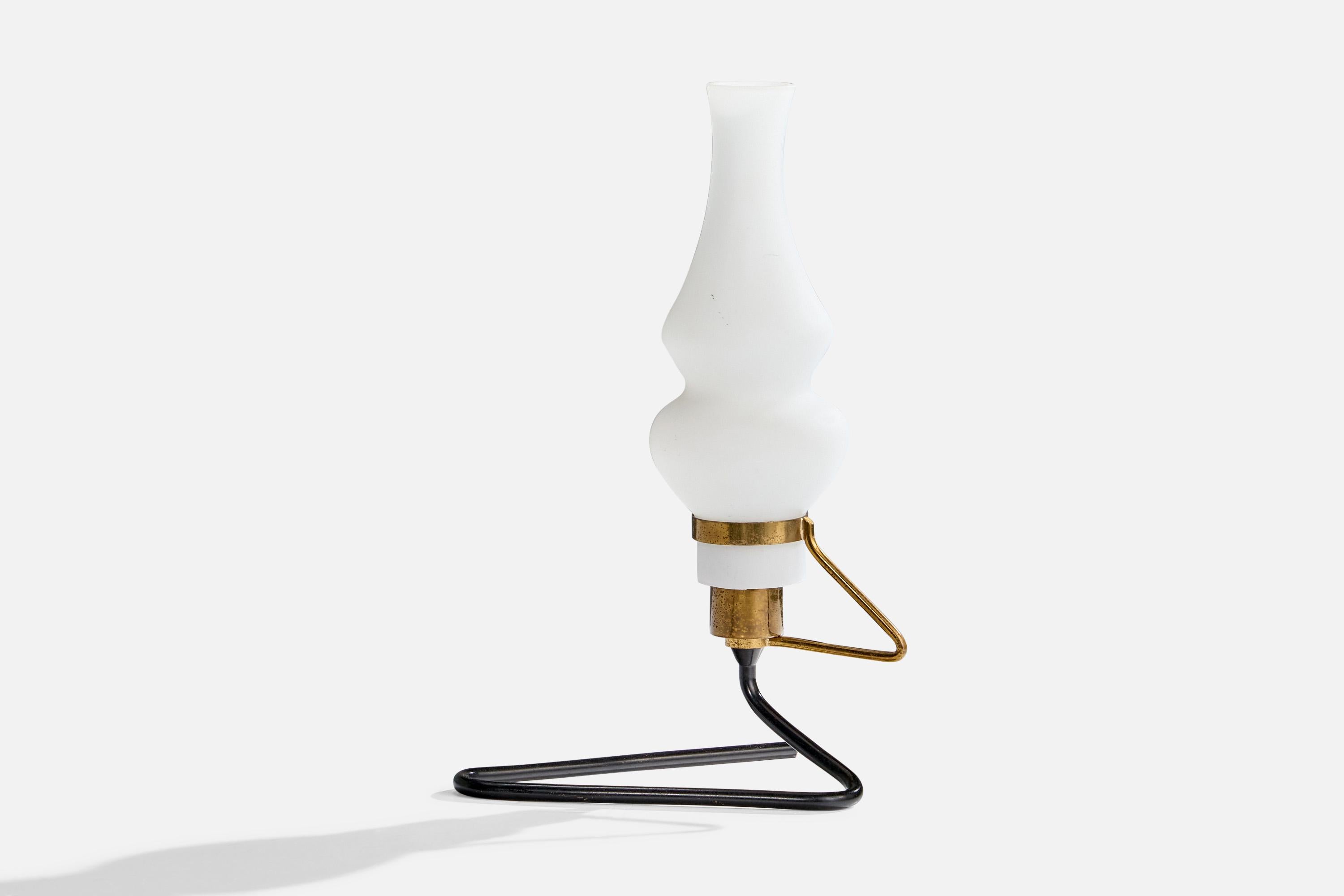 Mid-Century Modern Italian Designer, Table Lamp, Brass, Metal, Glass, Italy, 1950s For Sale