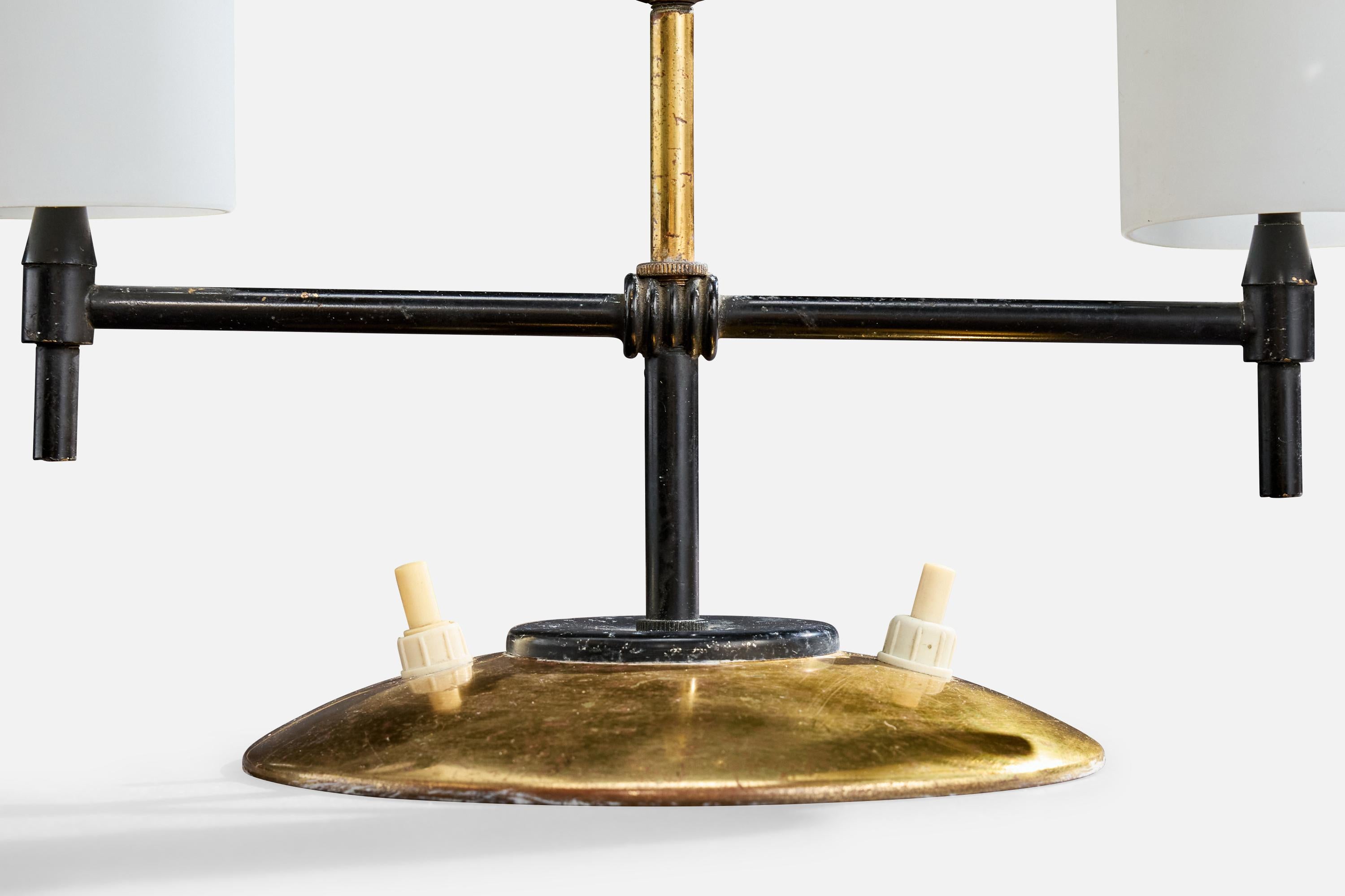 Lampe de table de designer italien, laiton, métal, verre, Italie, années 1950 en vente 4