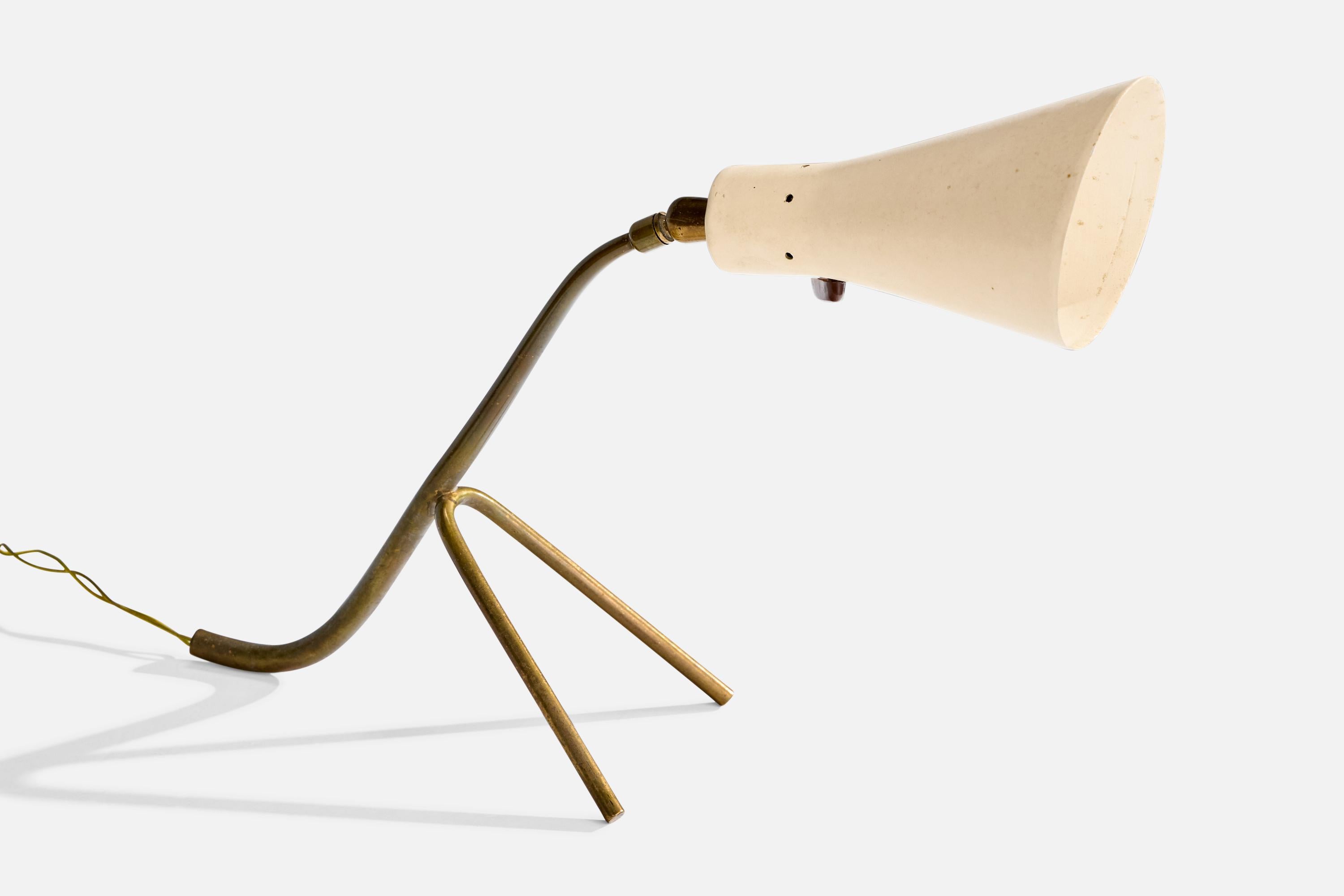 An adjustable brass or white-lacquered metal table lamp designed and produced in Italy, c. 1950s.

Dimensions of Lamp (inches): 11.375